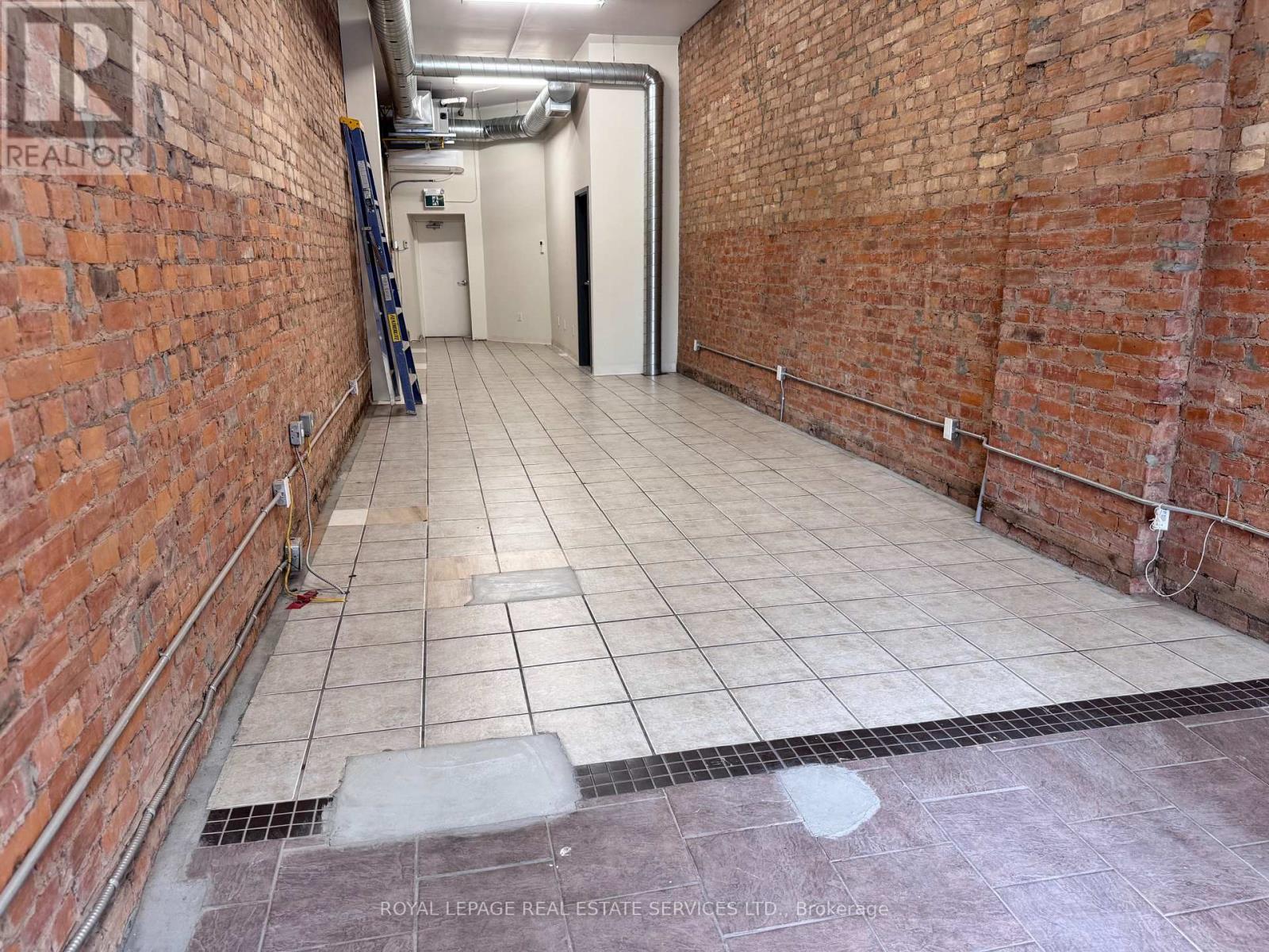












183 KING STREET E

,
Hamilton,




Ontario
L8N1B3

