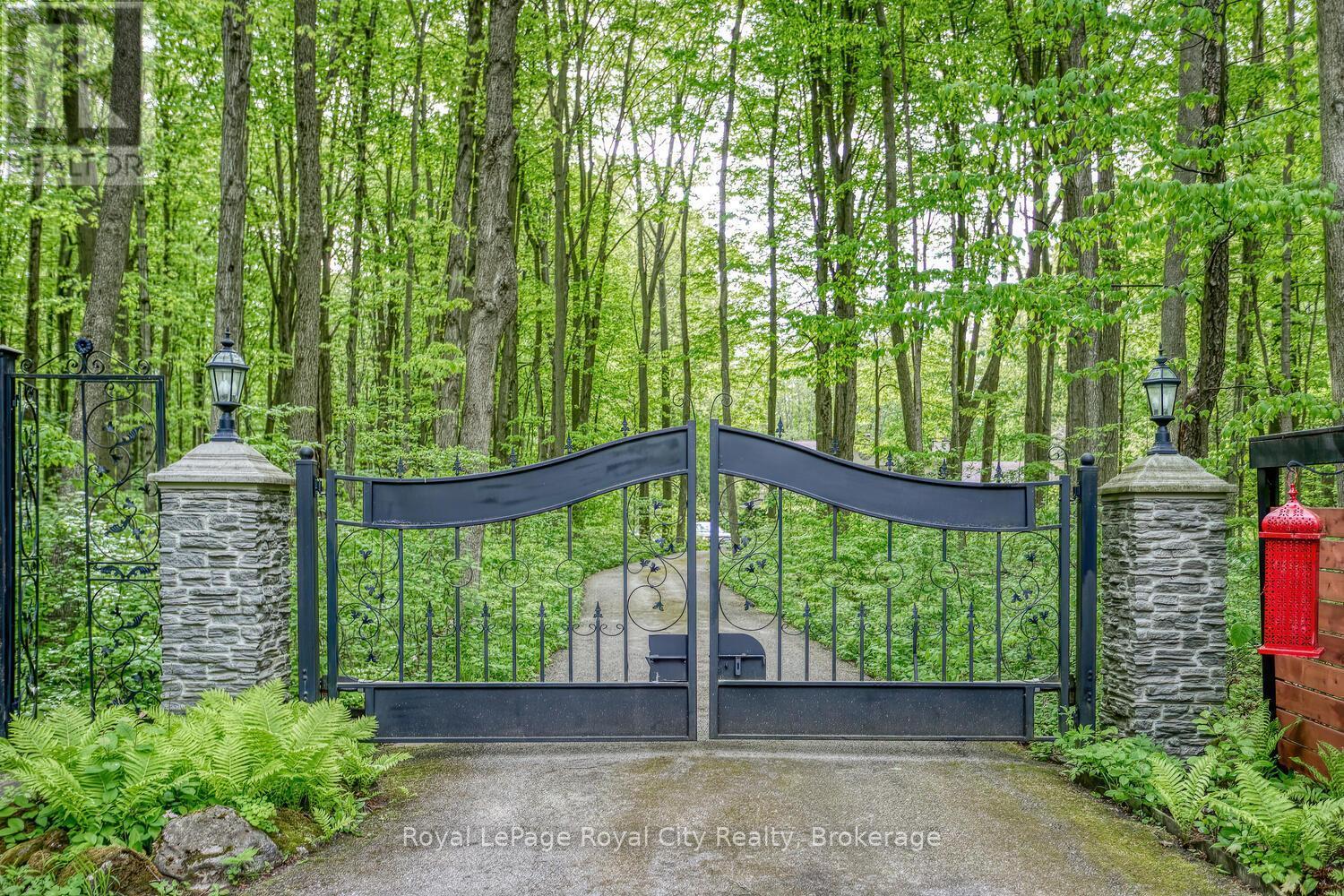 












1158 CONSERVATION ROAD E

,
Milton,




Ontario
L0P1B0

