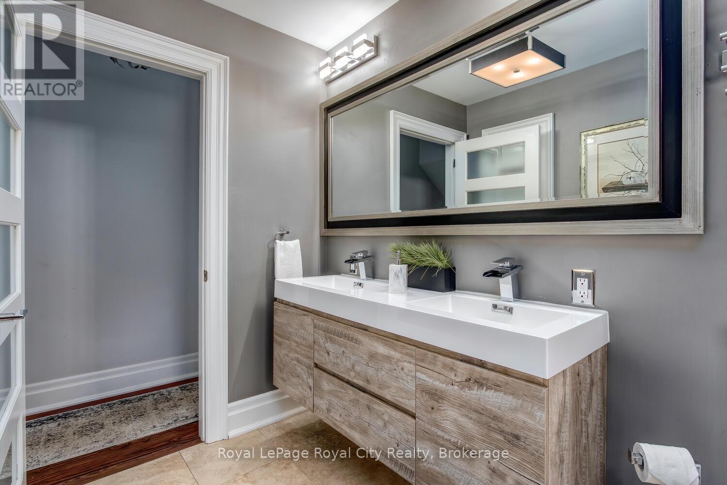 












1158 CONSERVATION ROAD E

,
Milton,




Ontario
L0P1B0

