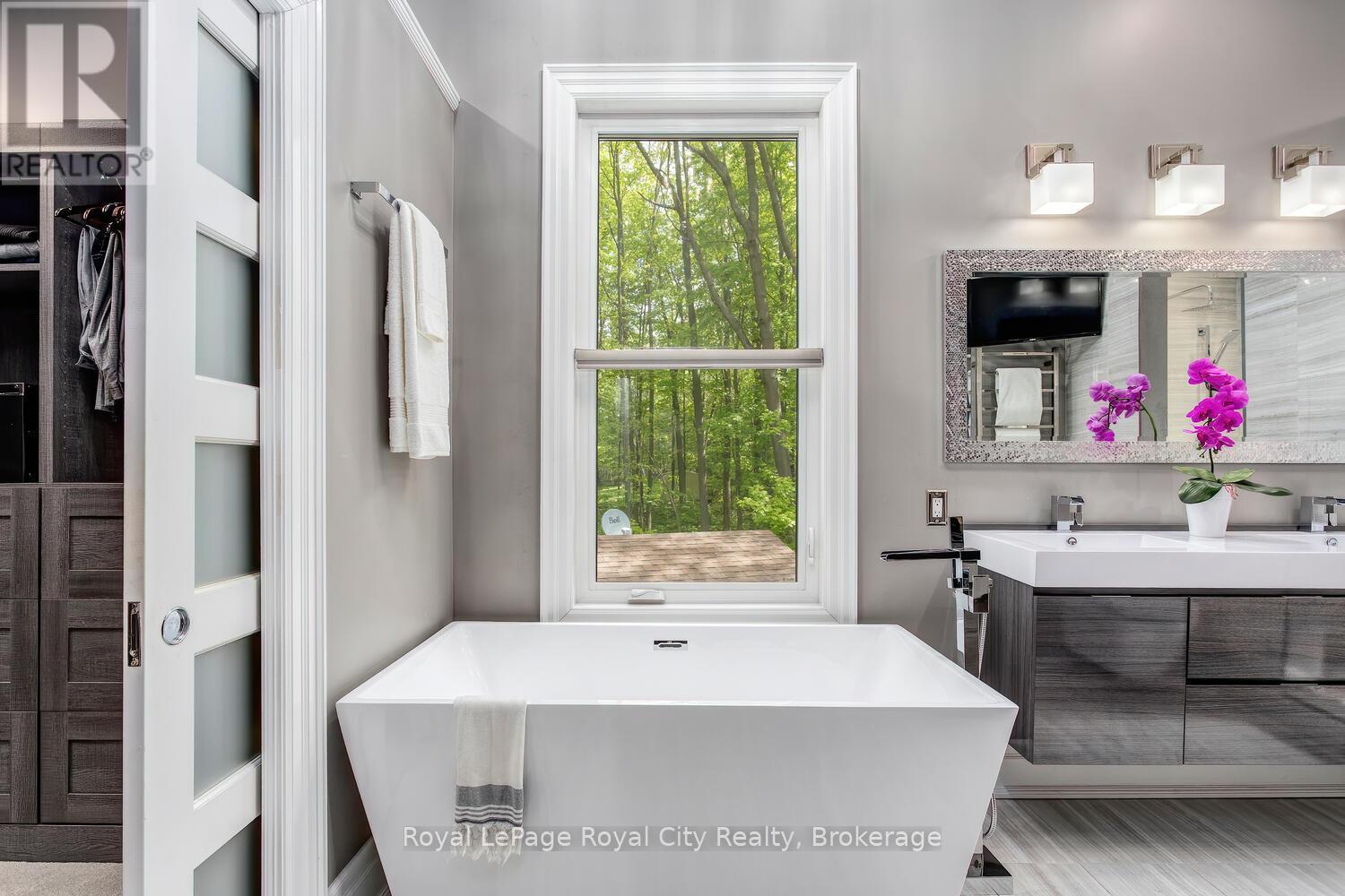 












1158 CONSERVATION ROAD E

,
Milton,




Ontario
L0P1B0

