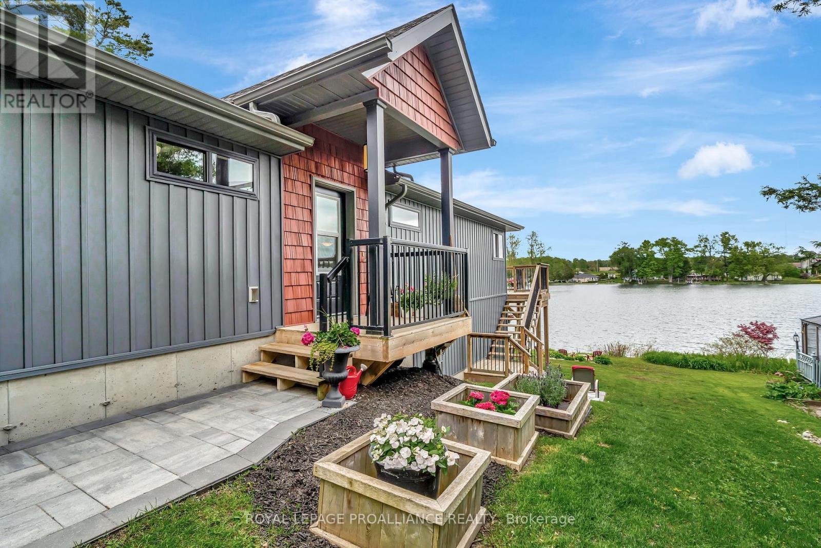 












75 JOHN MEYERS ROAD

,
Quinte West (Sidney Ward),




Ontario
K0K3E0

