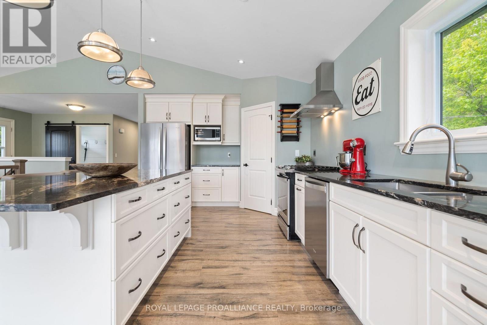 












75 JOHN MEYERS ROAD

,
Quinte West (Sidney Ward),




Ontario
K0K3E0


