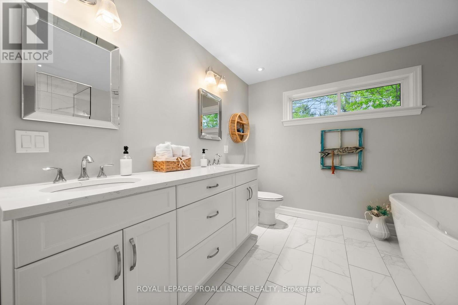 












75 JOHN MEYERS ROAD

,
Quinte West (Sidney Ward),




Ontario
K0K3E0

