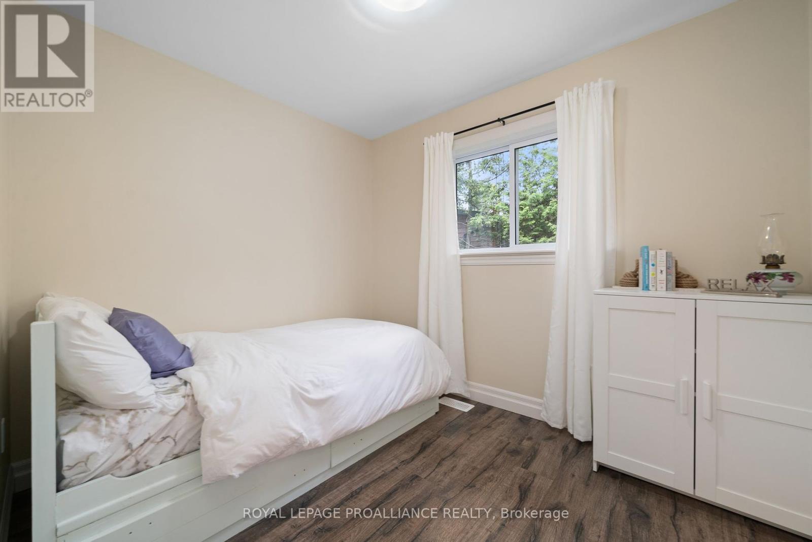 












75 JOHN MEYERS ROAD

,
Quinte West (Sidney Ward),




Ontario
K0K3E0

