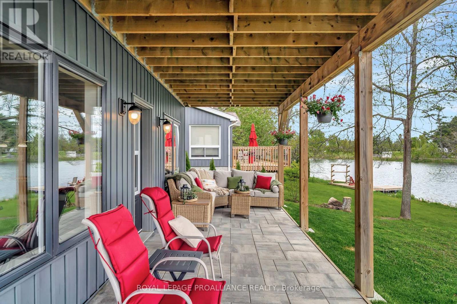 












75 JOHN MEYERS ROAD

,
Quinte West (Sidney Ward),




Ontario
K0K3E0


