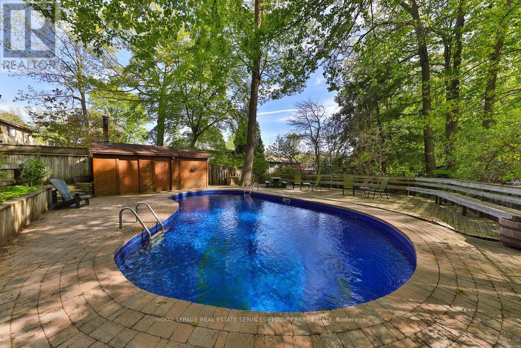 












1174 WHITEOAKS AVENUE

,
Mississauga,




Ontario
L5J3B5

