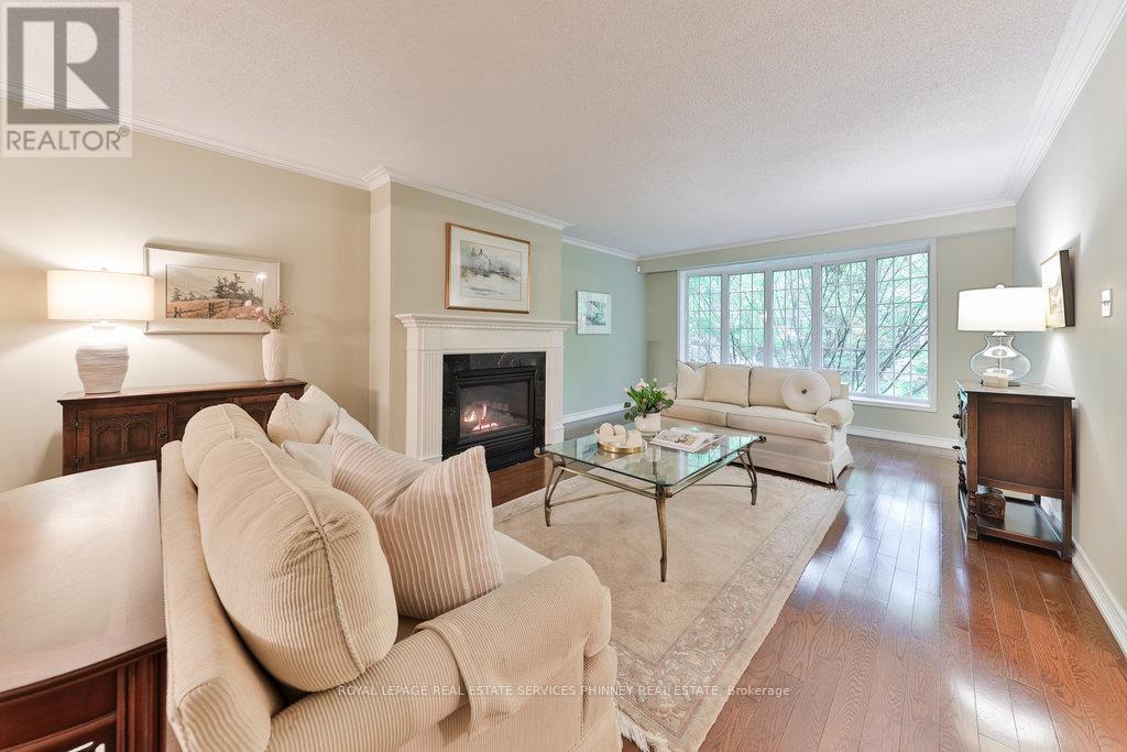 












1174 WHITEOAKS AVENUE

,
Mississauga,




Ontario
L5J3B5

