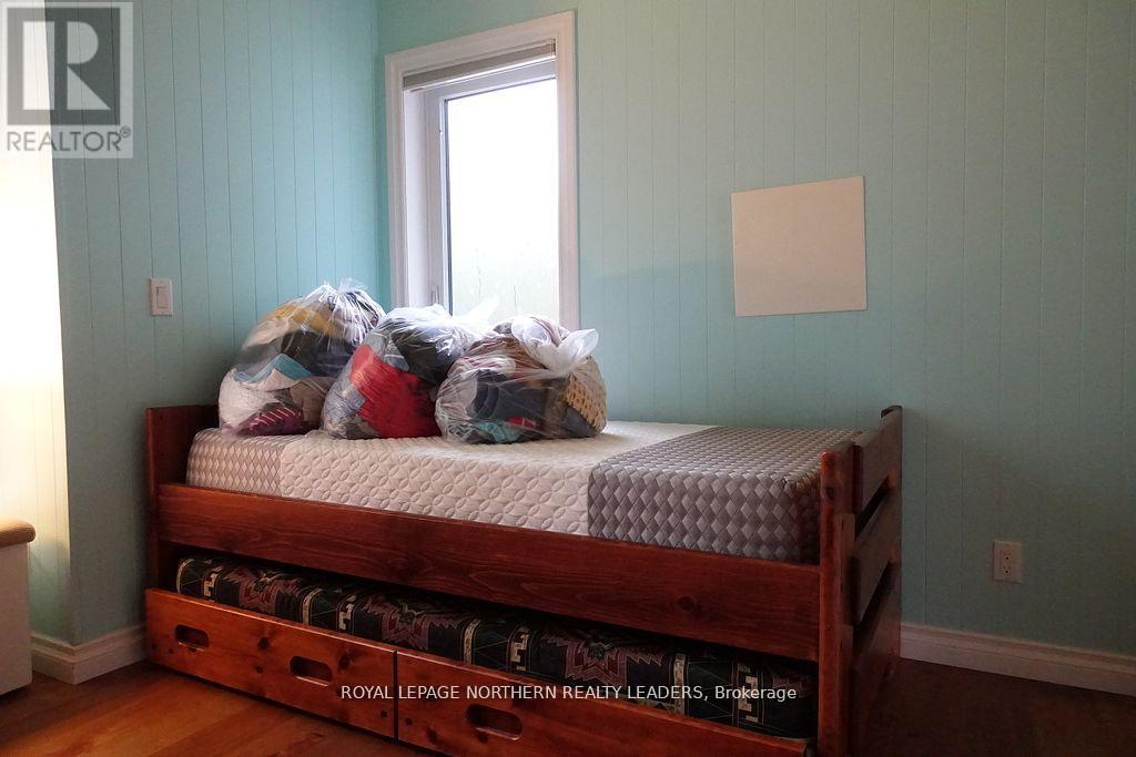 












LOT 3 GIBSON LAKE ROAD

,
Timmins (TM - Outside East),




Ontario
P0N1A0

