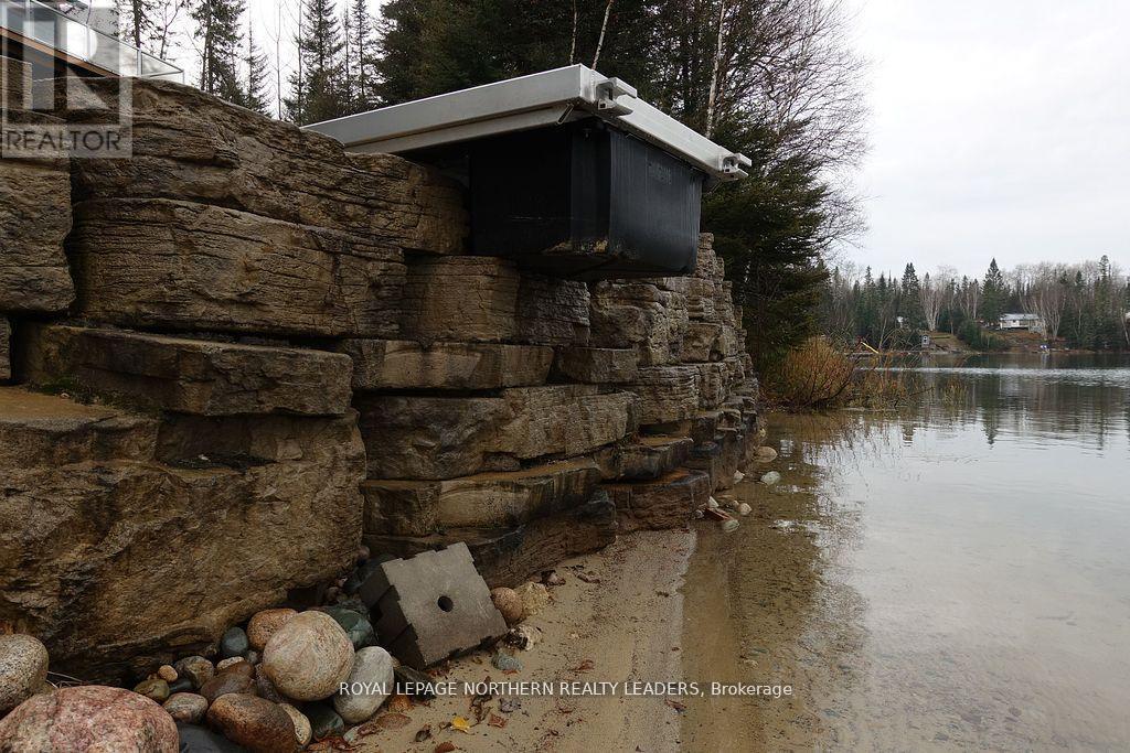 












LOT 3 GIBSON LAKE ROAD

,
Timmins (TM - Outside East),




Ontario
P0N1A0

