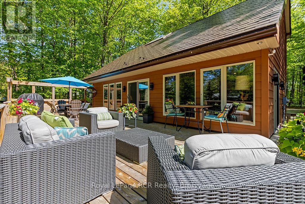 












234 NAPOLEON STREET

,
Grey Highlands,




Ontario
N0C1E0

