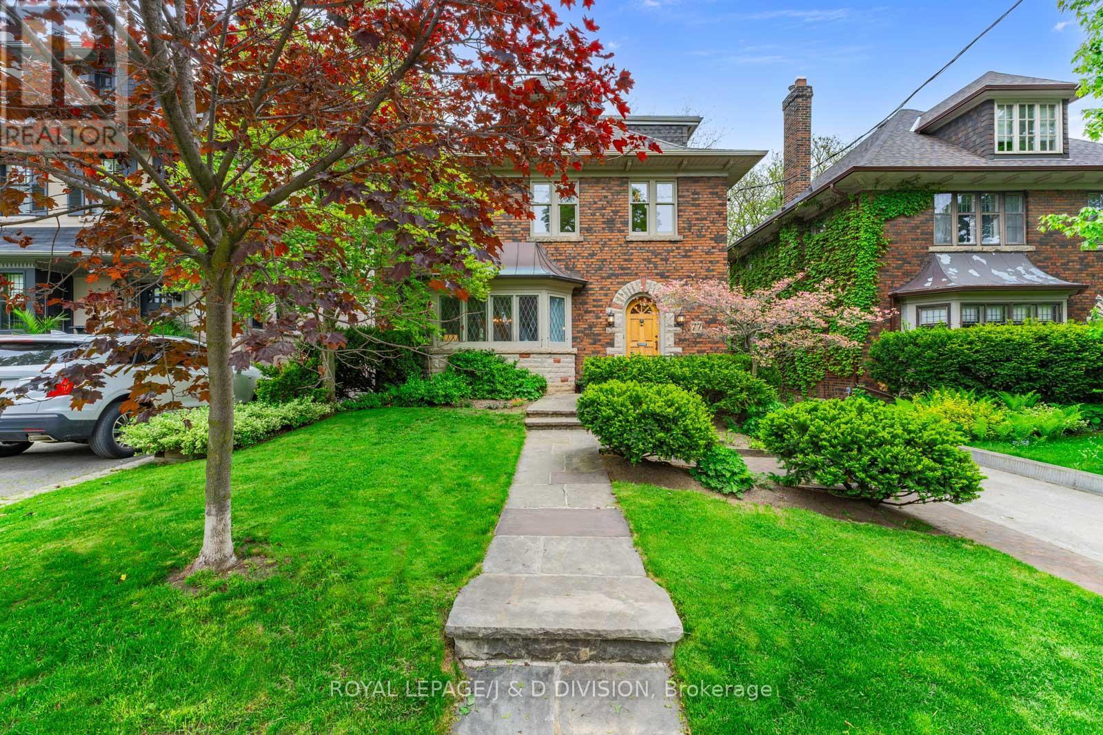 












77 HIGHBOURNE ROAD

,
Toronto,




Ontario
M5P2J3

