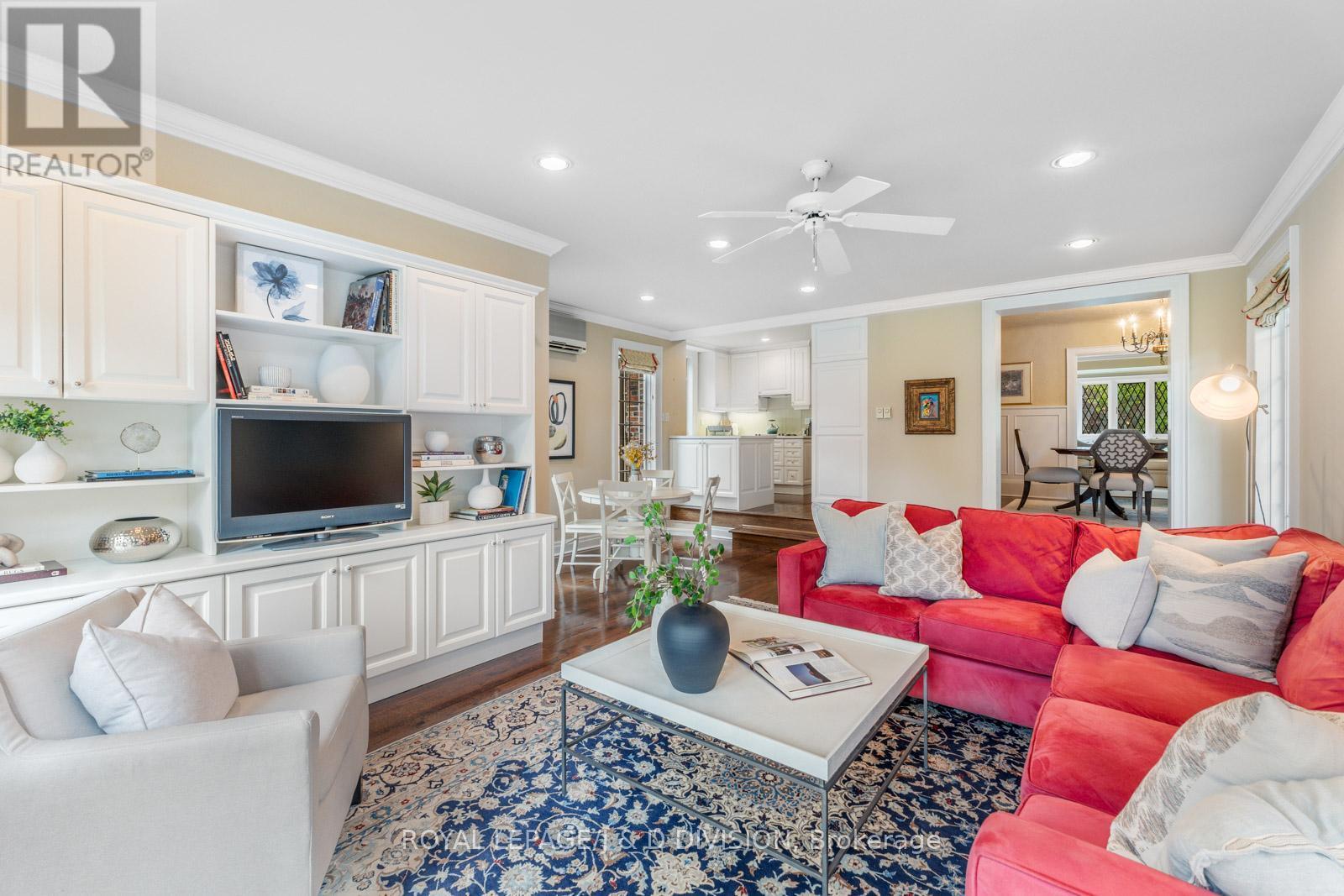 












77 HIGHBOURNE ROAD

,
Toronto,




Ontario
M5P2J3

