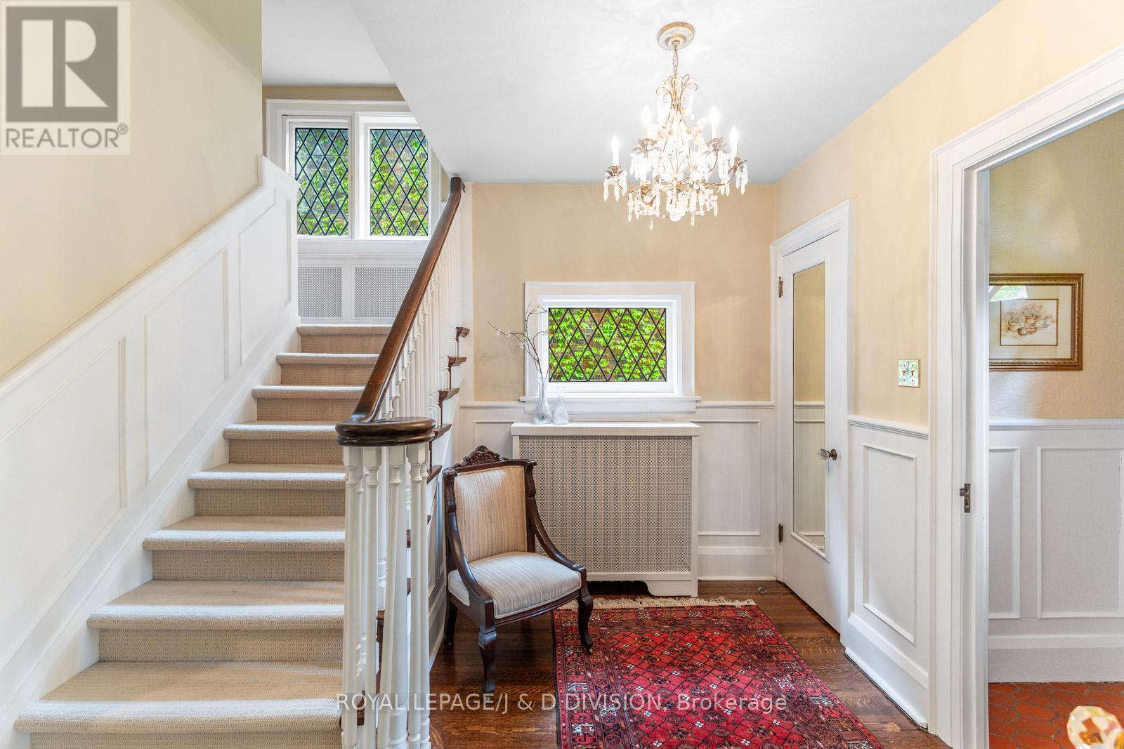 












77 HIGHBOURNE ROAD

,
Toronto,




Ontario
M5P2J3

