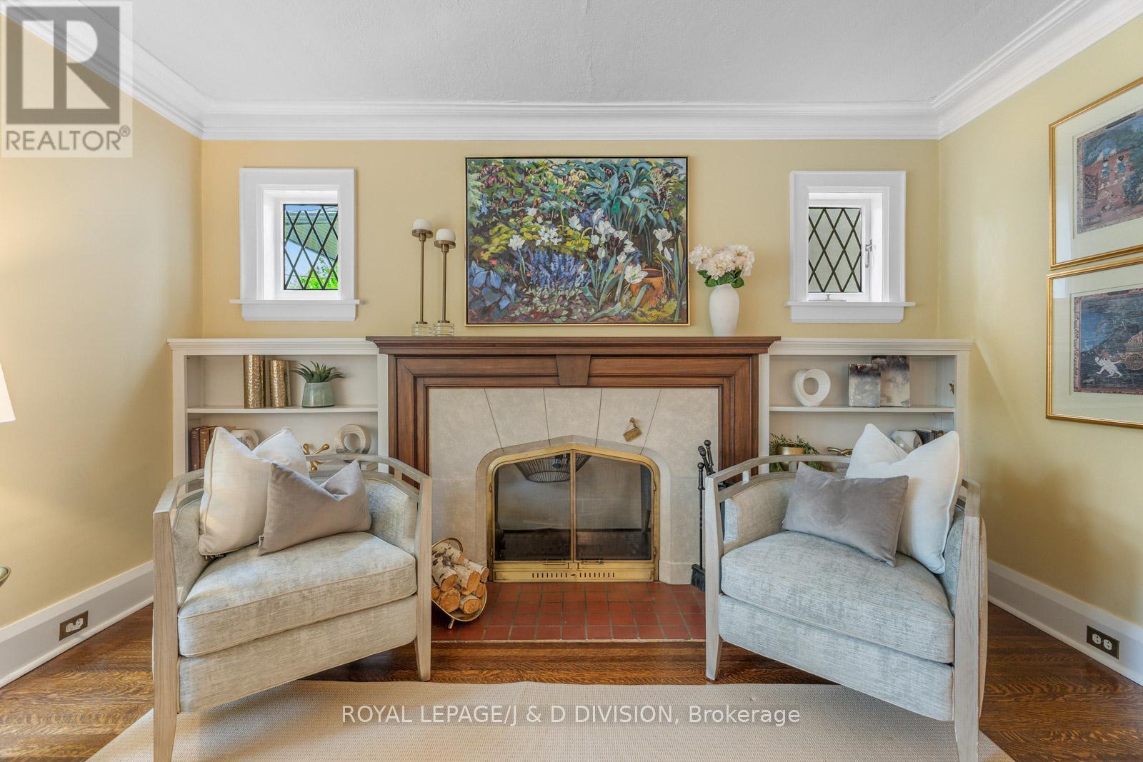 












77 HIGHBOURNE ROAD

,
Toronto,




Ontario
M5P2J3

