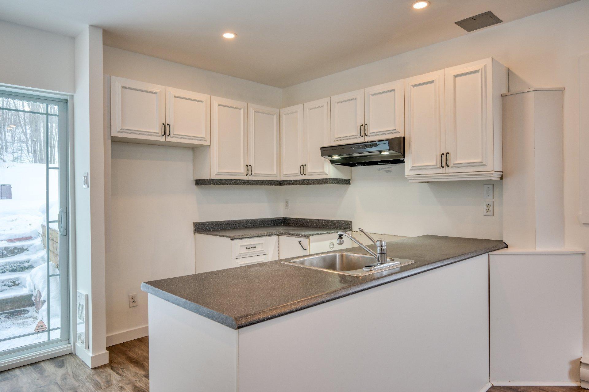 









222A


Rue Sandy

,
Sainte-Sophie,




QC
J5J2K5

