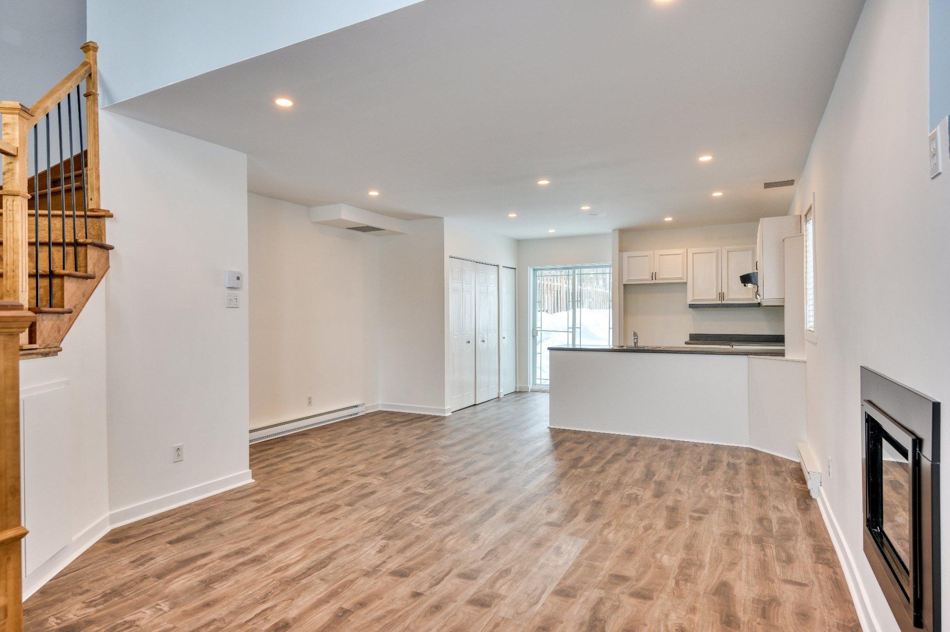 









222A


Rue Sandy

,
Sainte-Sophie,




QC
J5J2K5

