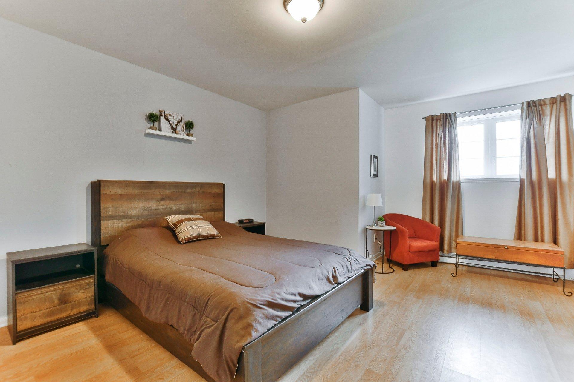 









500

 - 504


Av. de l'Étang

,
Mascouche,




QC
J7K0C6

