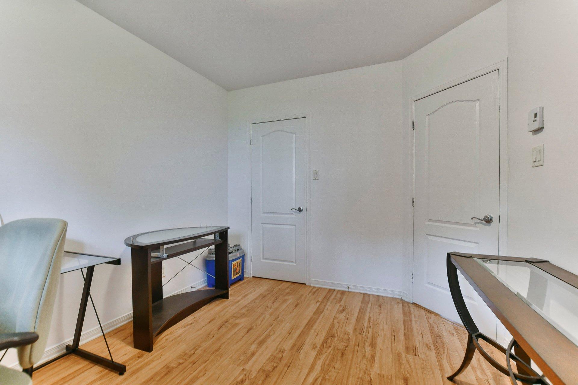 









500

 - 504


Av. de l'Étang

,
Mascouche,




QC
J7K0C6

