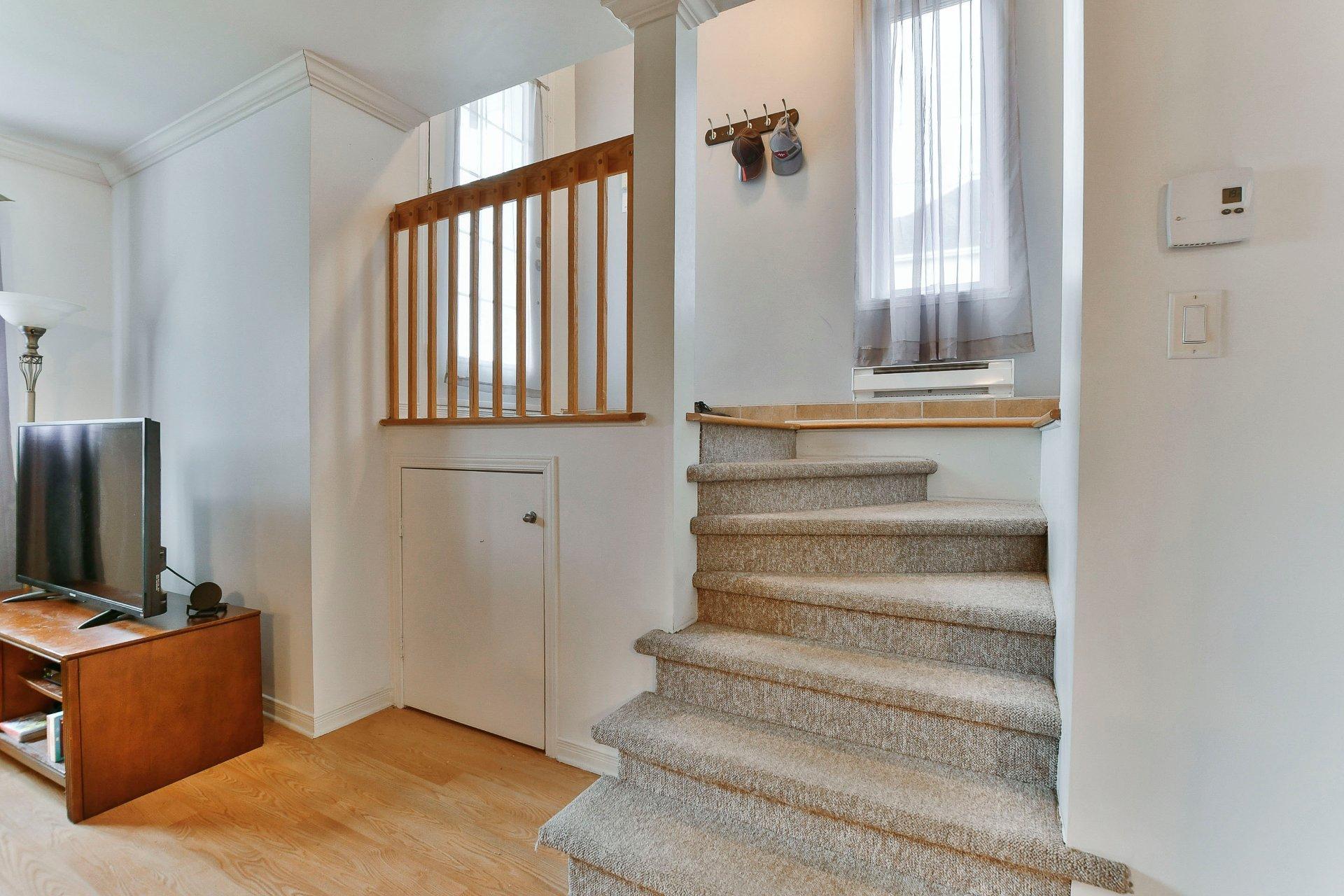 









500

 - 504


Av. de l'Étang

,
Mascouche,




QC
J7K0C6

