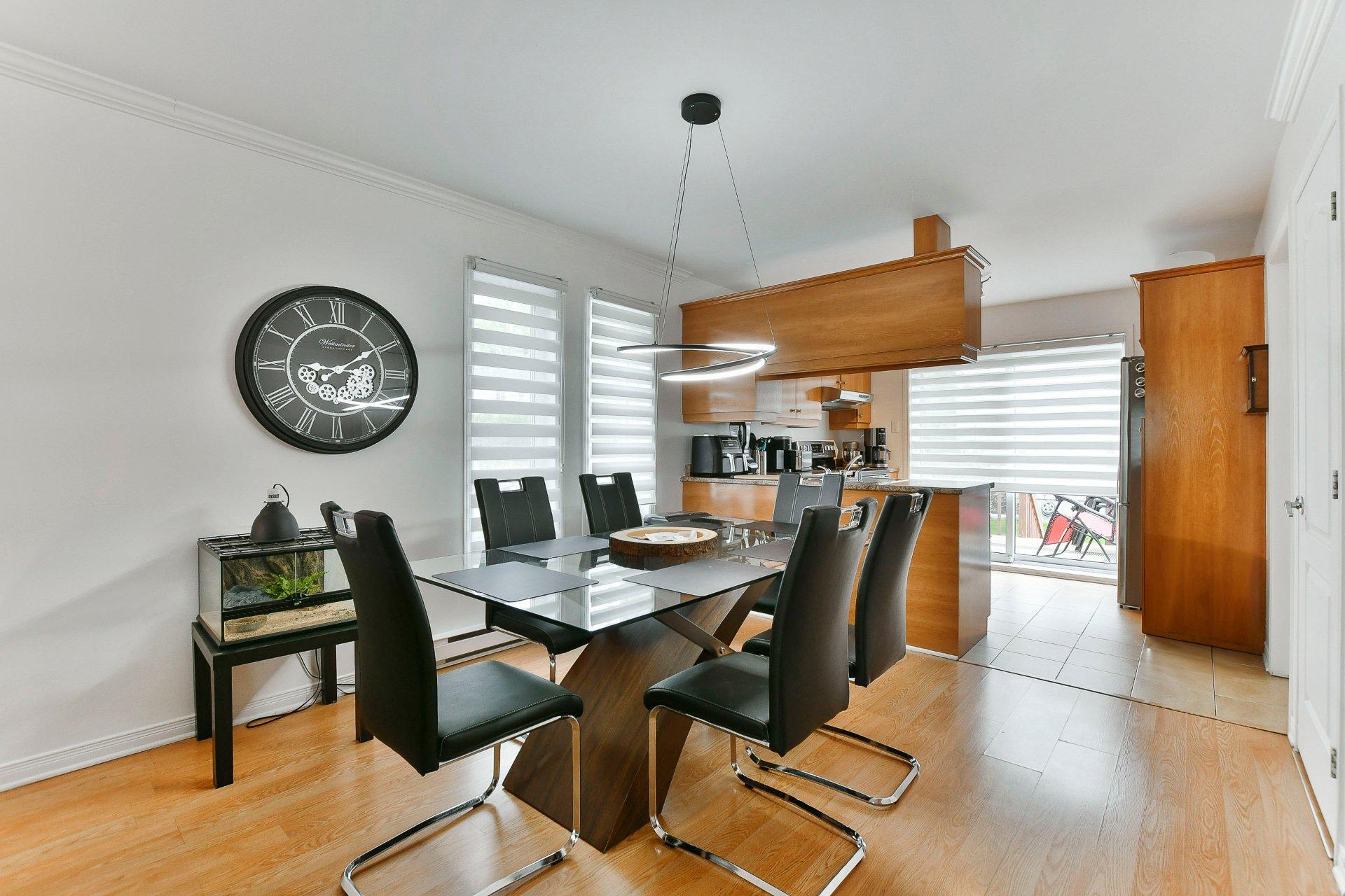 









500

 - 504


Av. de l'Étang

,
Mascouche,




QC
J7K0C6

