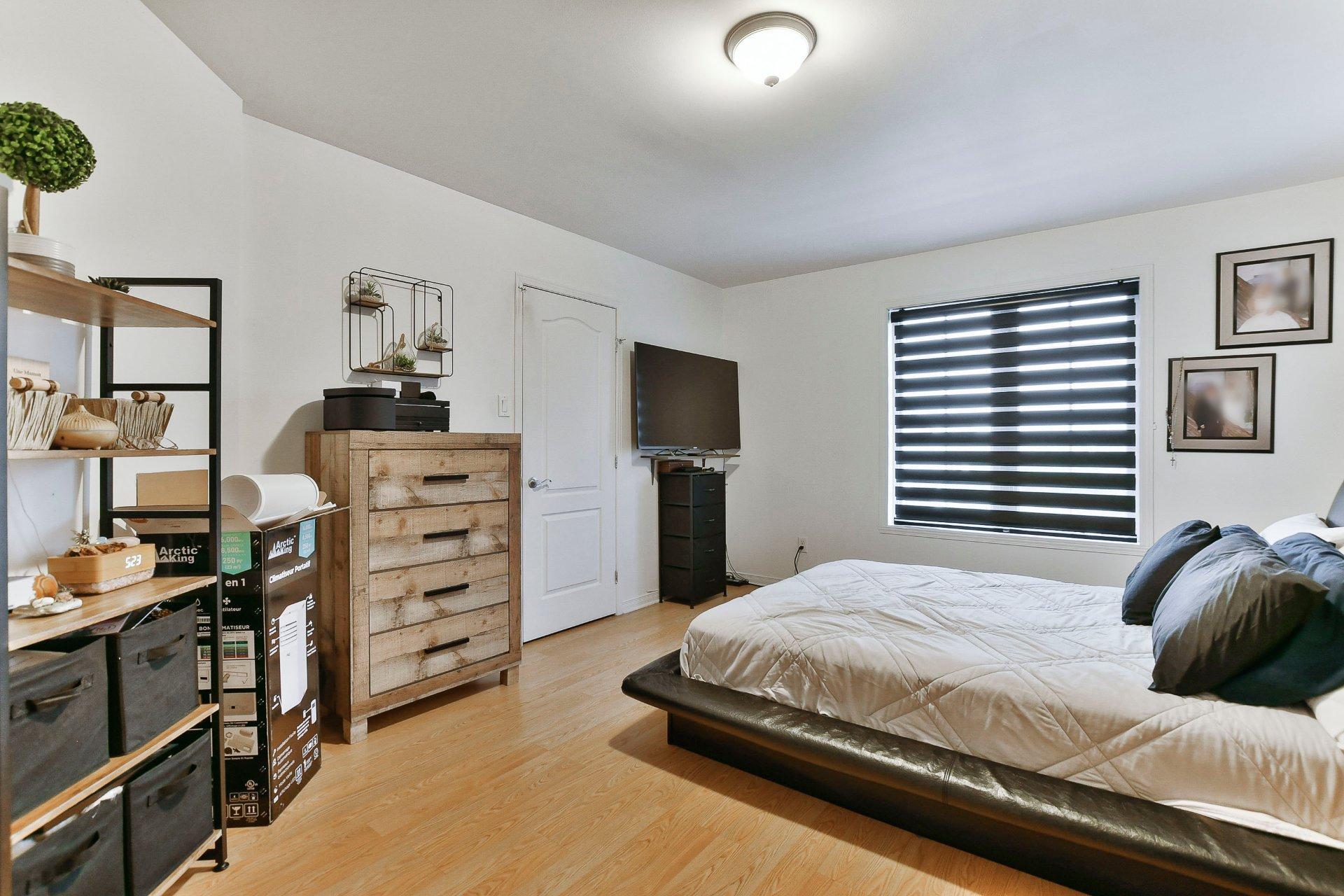 









500

 - 504


Av. de l'Étang

,
Mascouche,




QC
J7K0C6

