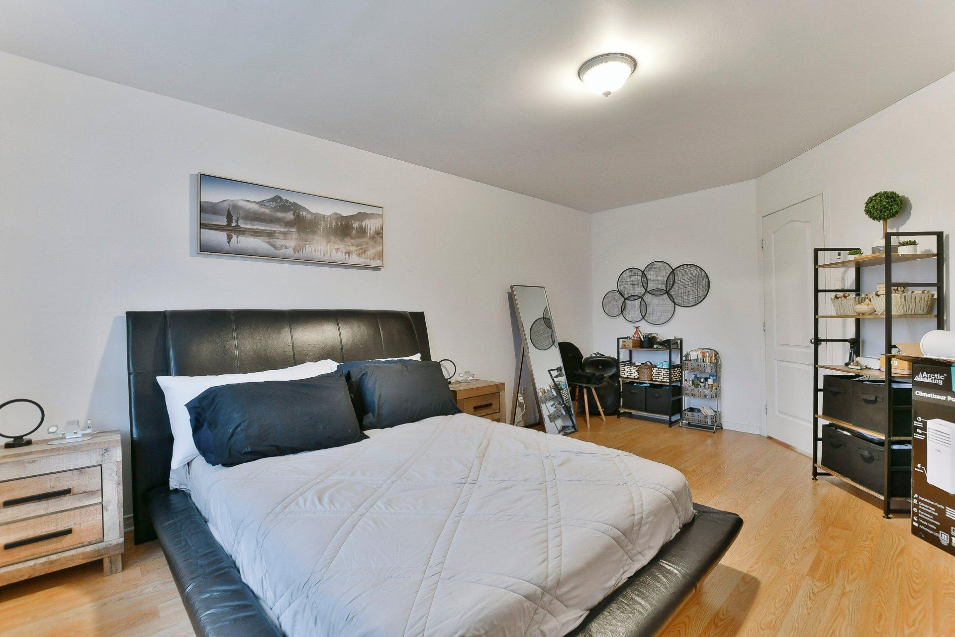 









500

 - 504


Av. de l'Étang

,
Mascouche,




QC
J7K0C6

