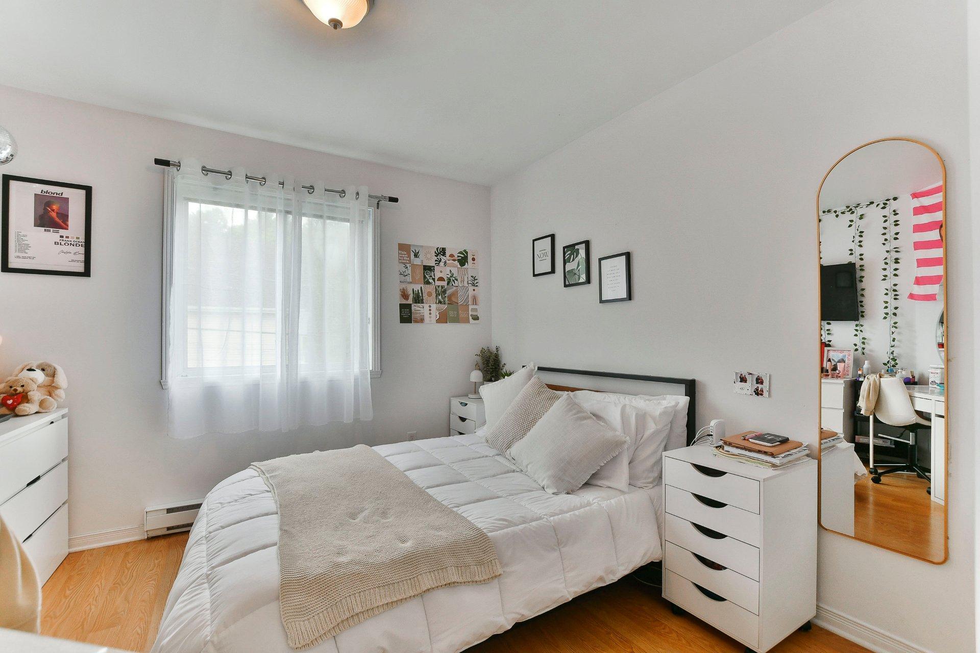 









500

 - 504


Av. de l'Étang

,
Mascouche,




QC
J7K0C6


