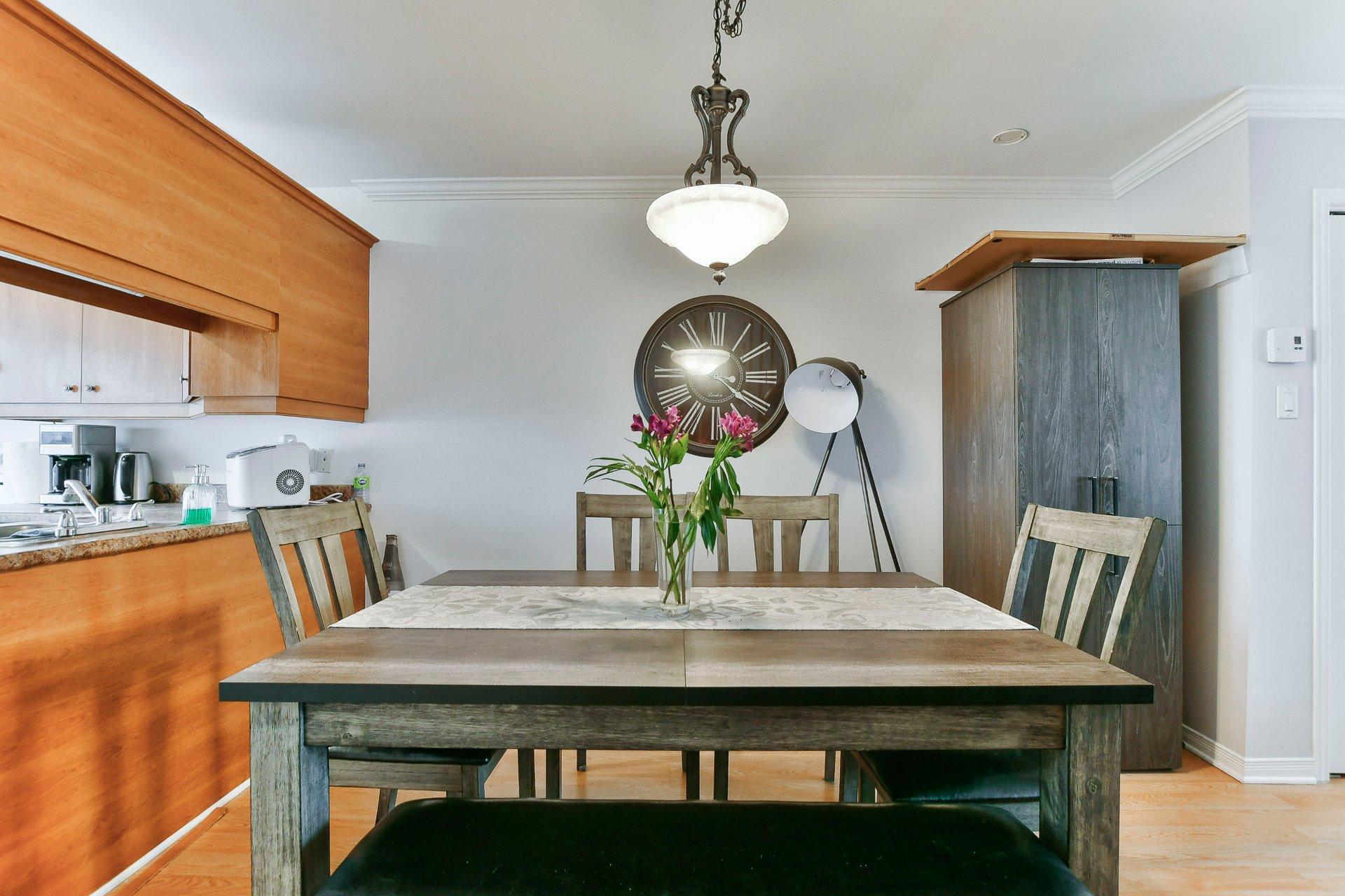 









500

 - 504


Av. de l'Étang

,
Mascouche,




QC
J7K0C6

