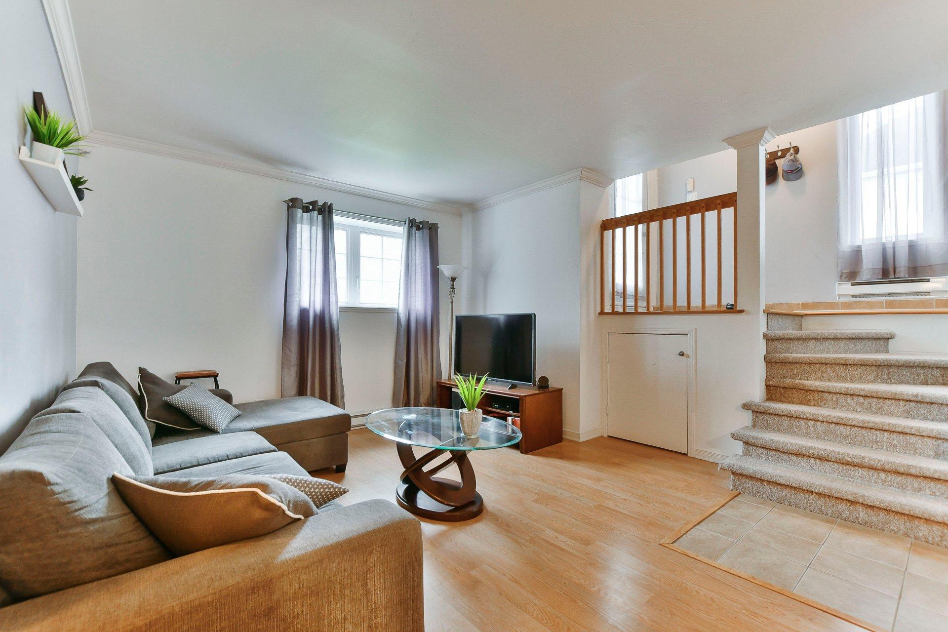 









500

 - 504


Av. de l'Étang

,
Mascouche,




QC
J7K0C6

