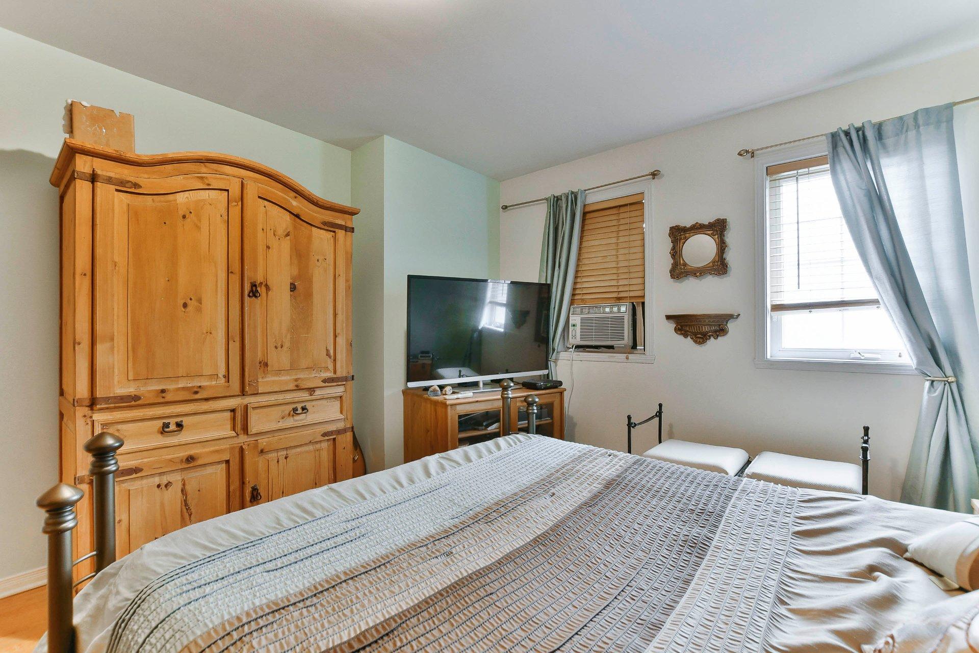 









500

 - 504


Av. de l'Étang

,
Mascouche,




QC
J7K0C6

