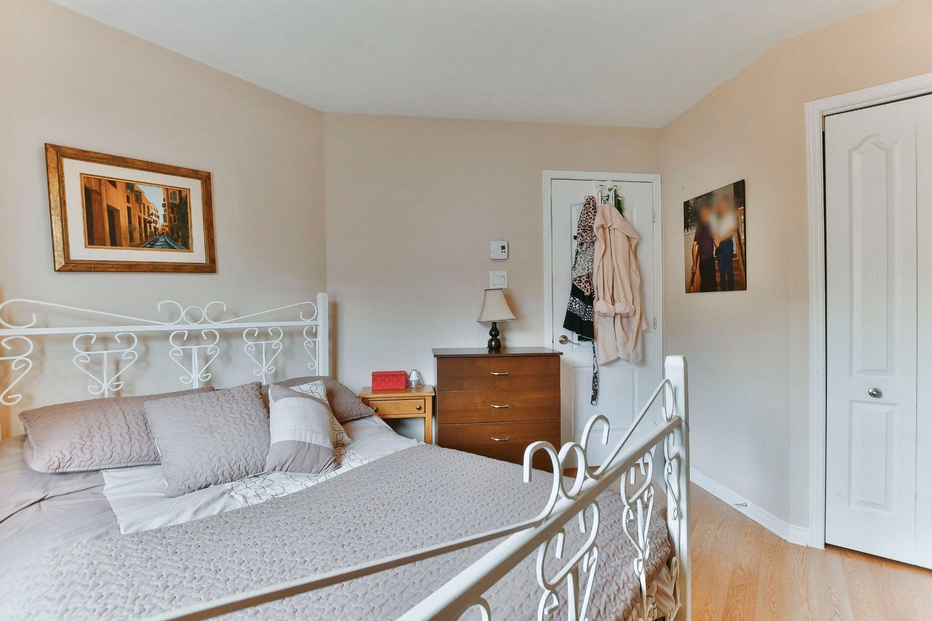 









500

 - 504


Av. de l'Étang

,
Mascouche,




QC
J7K0C6

