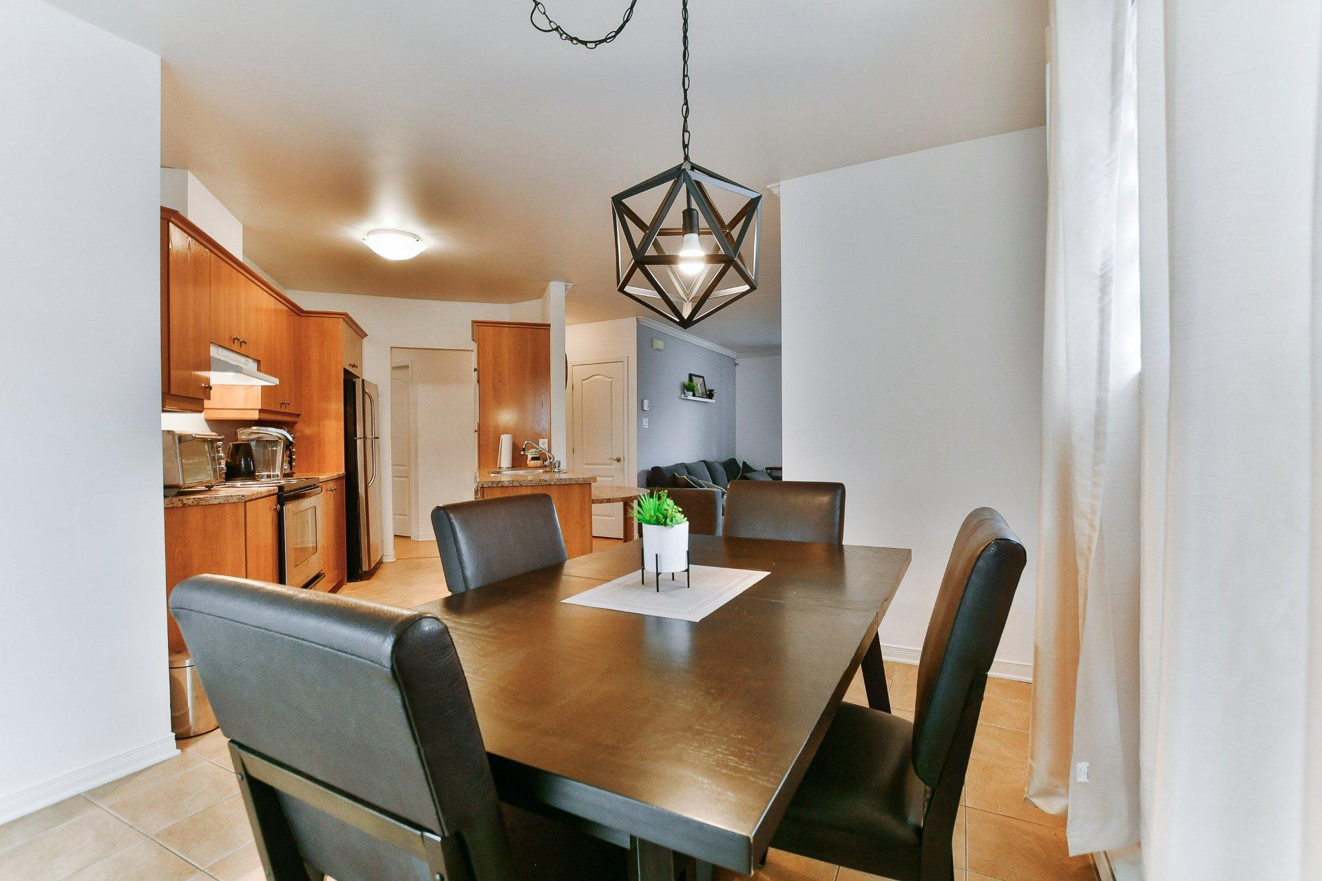 









500

 - 504


Av. de l'Étang

,
Mascouche,




QC
J7K0C6

