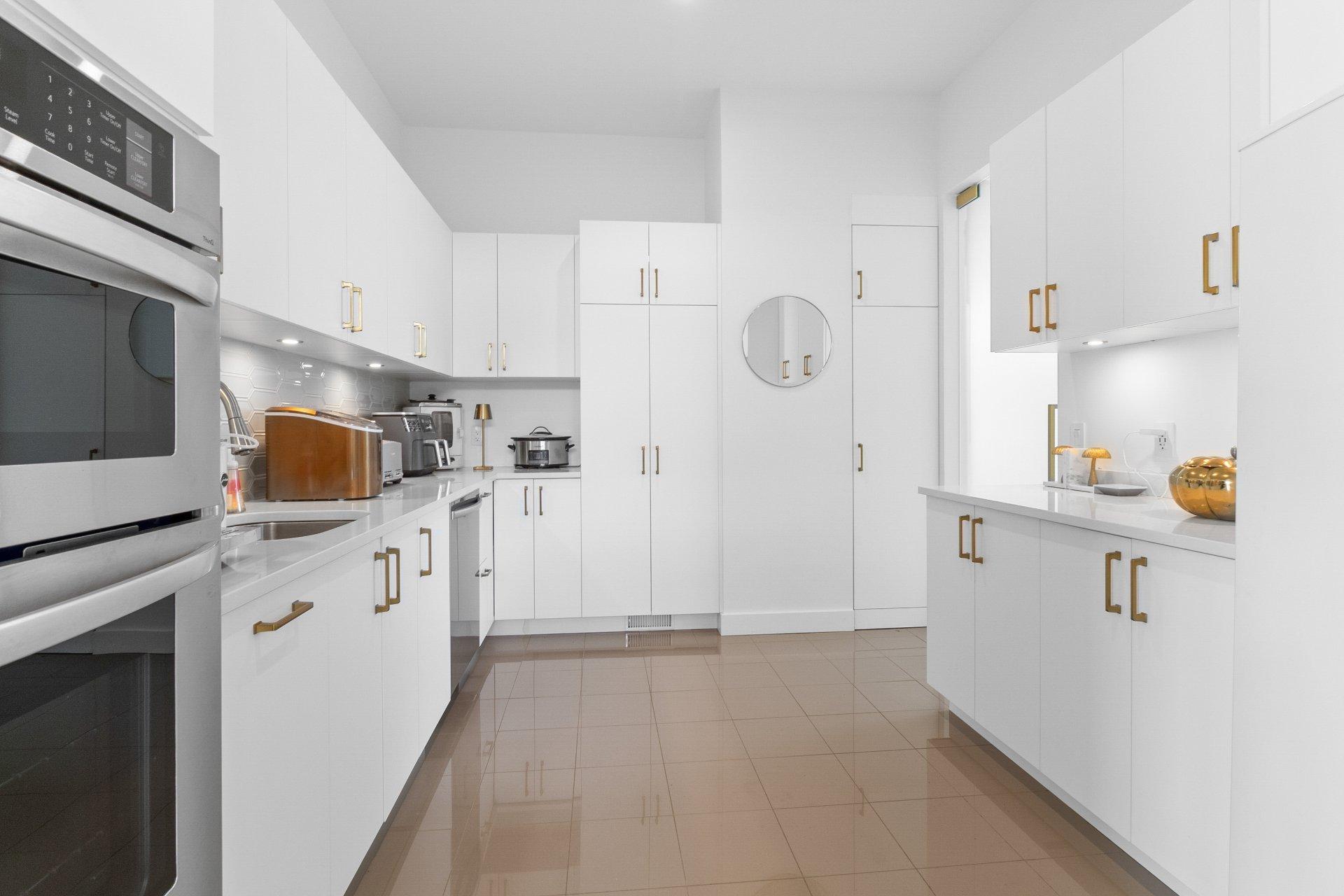 









40


Rue Valiquette

,
Magog,




QC
J1X0W2

