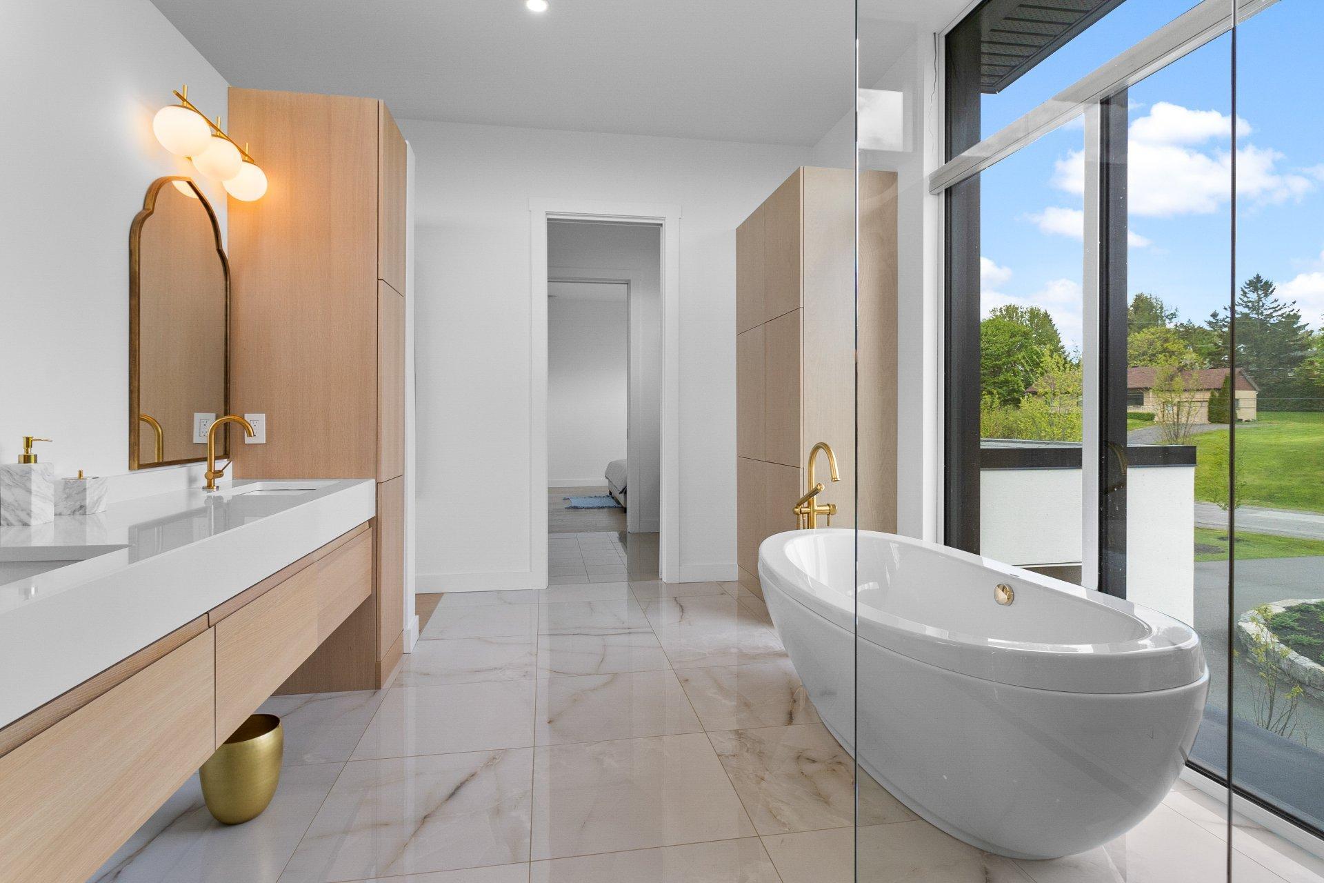 









40


Rue Valiquette

,
Magog,




QC
J1X0W2

