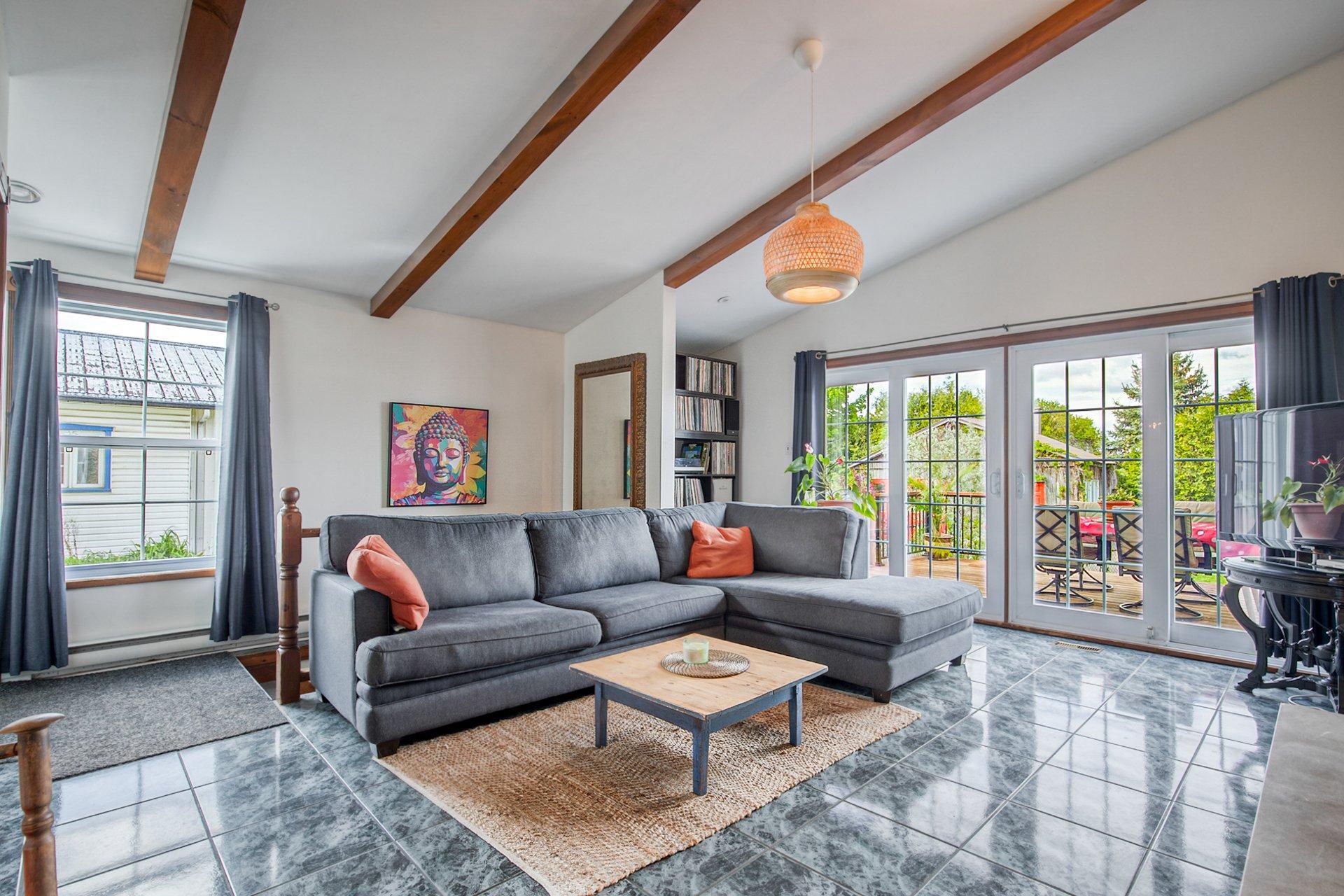 









14230


Av. Guy

,
Saint-Hyacinthe,




QC
J2R1V7


