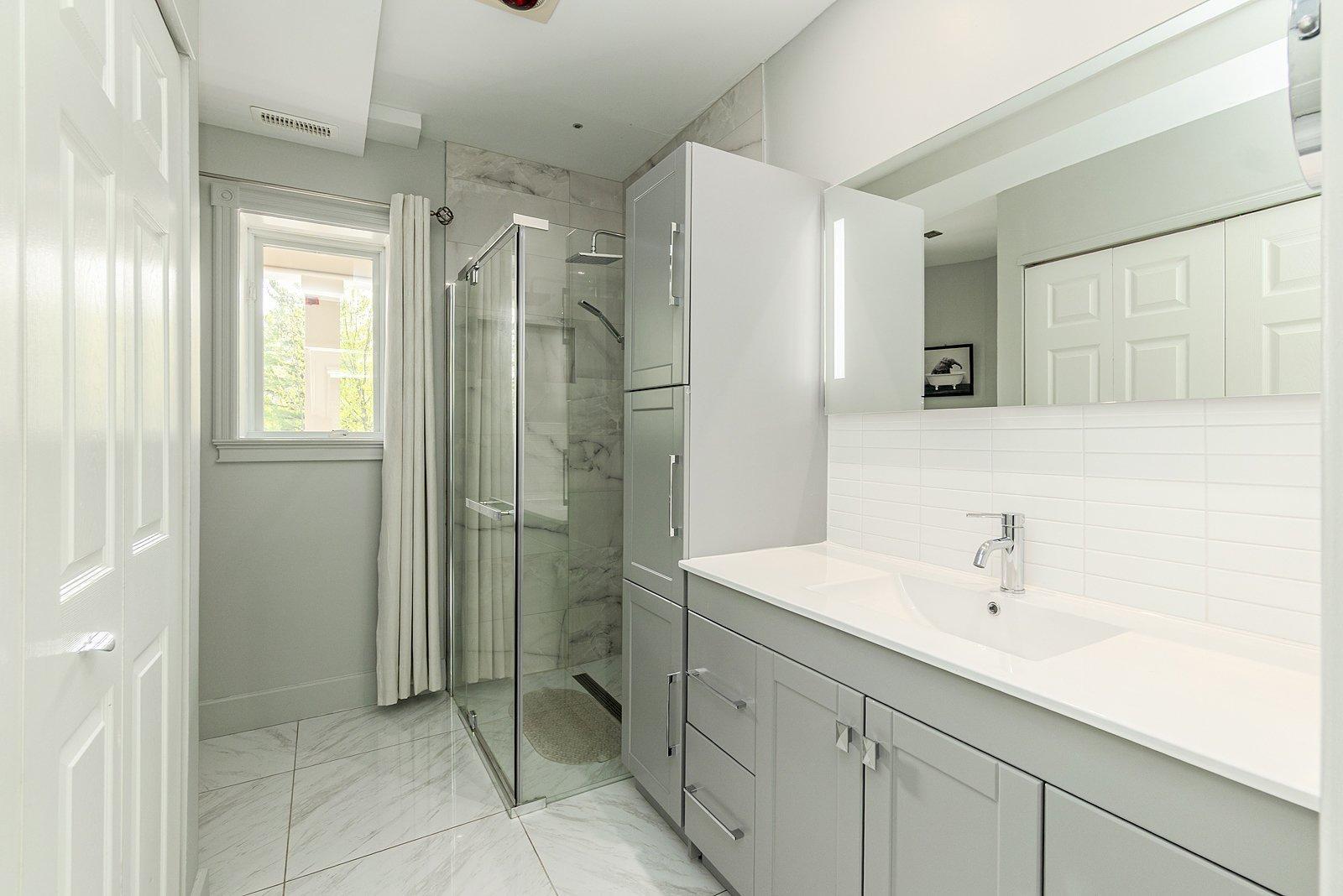 









1810


Route 249

,
Saint-Denis-de-Brompton,




QC
J0B2P0

