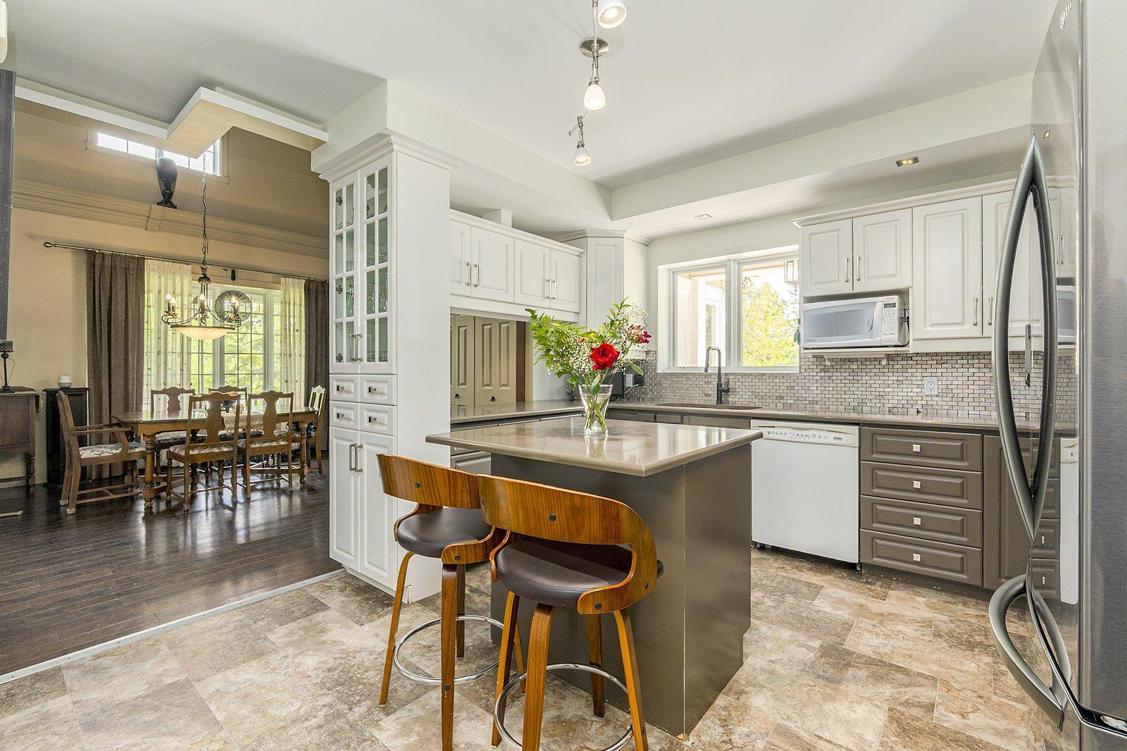 









1810


Route 249

,
Saint-Denis-de-Brompton,




QC
J0B2P0

