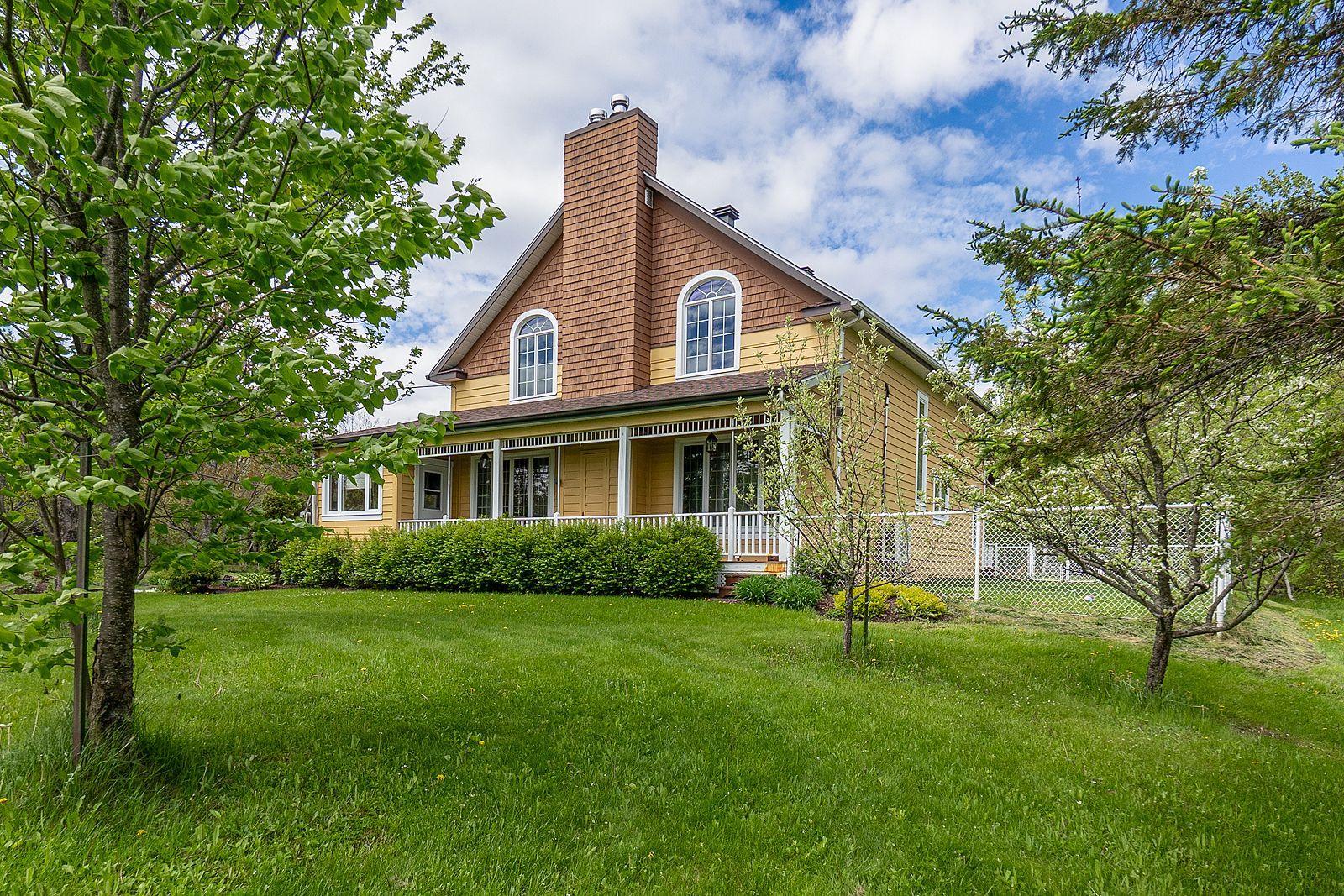 









1810


Route 249

,
Saint-Denis-de-Brompton,




QC
J0B2P0

