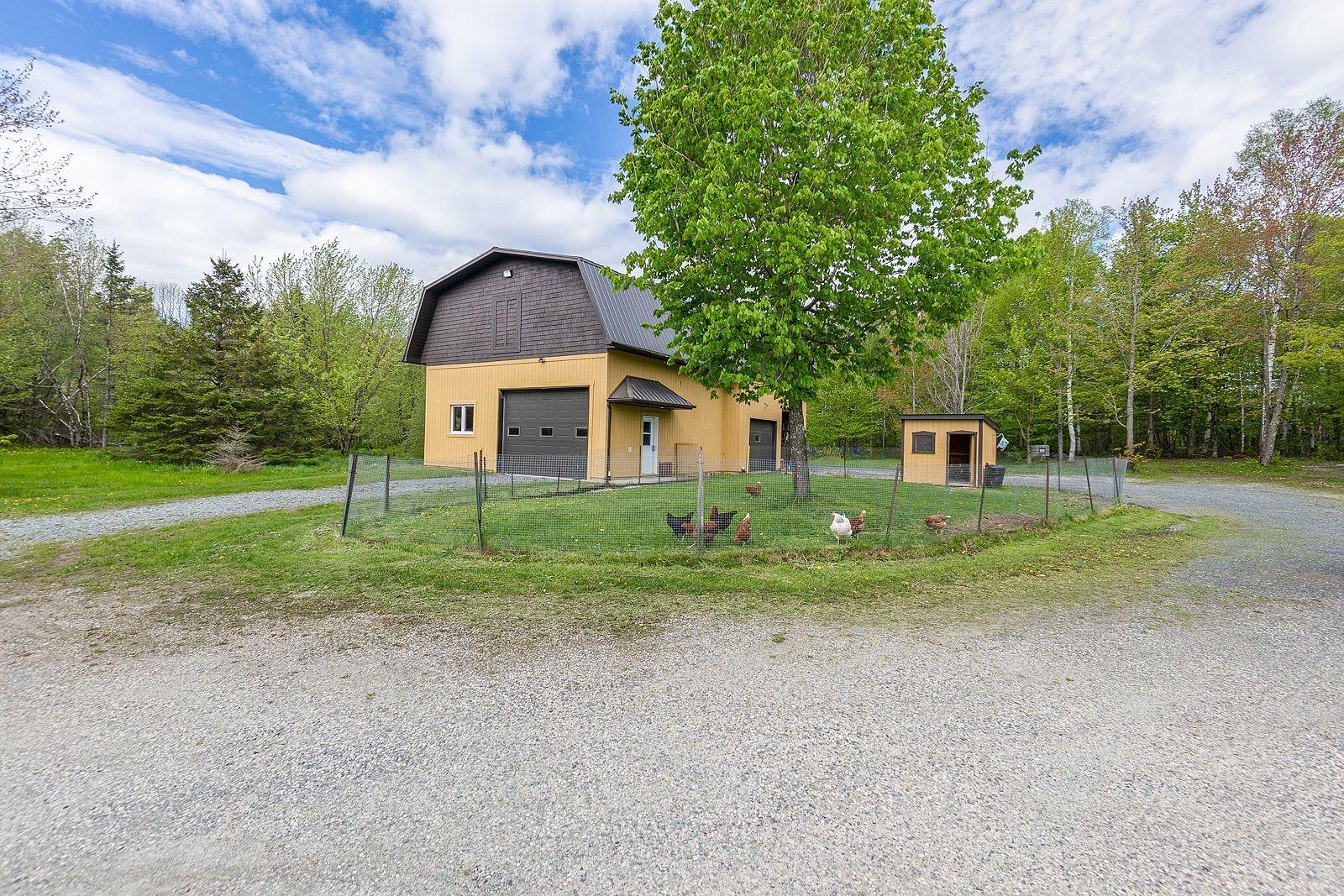 









1810


Route 249

,
Saint-Denis-de-Brompton,




QC
J0B2P0


