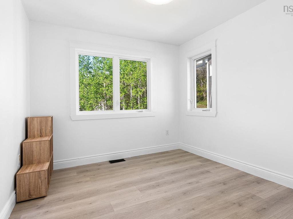 












983 Windgate Drive

,
Beaver Bank,




NS
B4G 0A7

