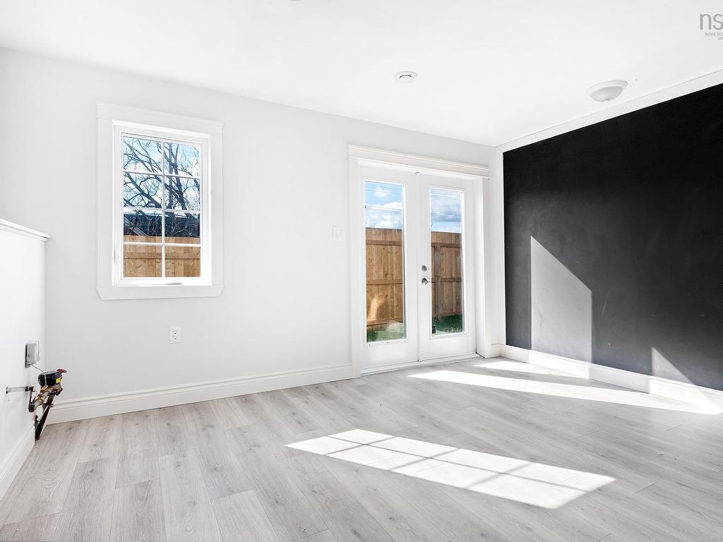 












983 Windgate Drive

,
Beaver Bank,




NS
B4G 0A7

