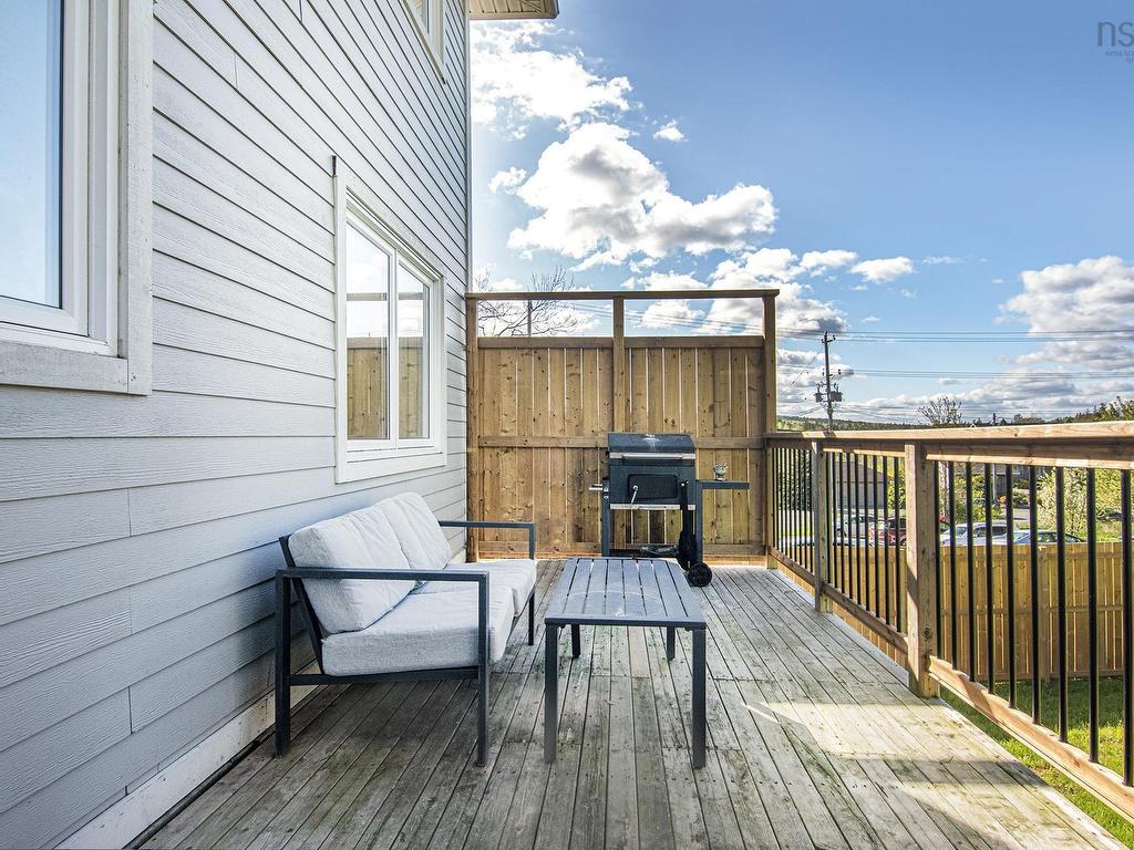 












983 Windgate Drive

,
Beaver Bank,




NS
B4G 0A7

