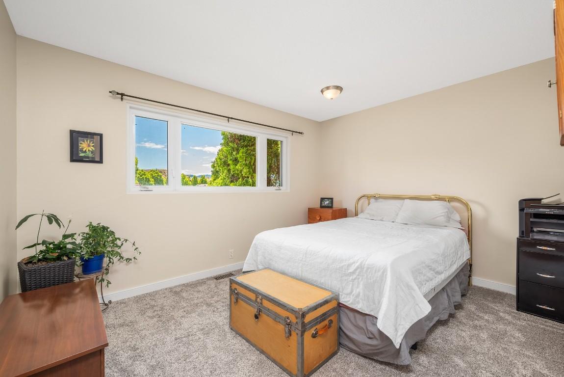









3505


38

Avenue,
Vernon,




BC
V1T 3A4

