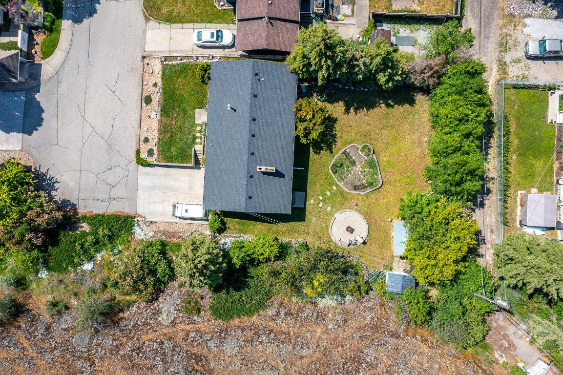 









3505


38

Avenue,
Vernon,




BC
V1T 3A4

