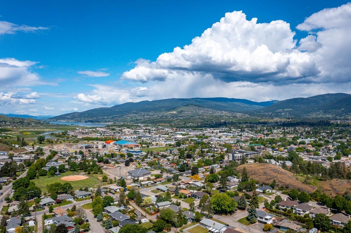 









3505


38

Avenue,
Vernon,




BC
V1T 3A4

