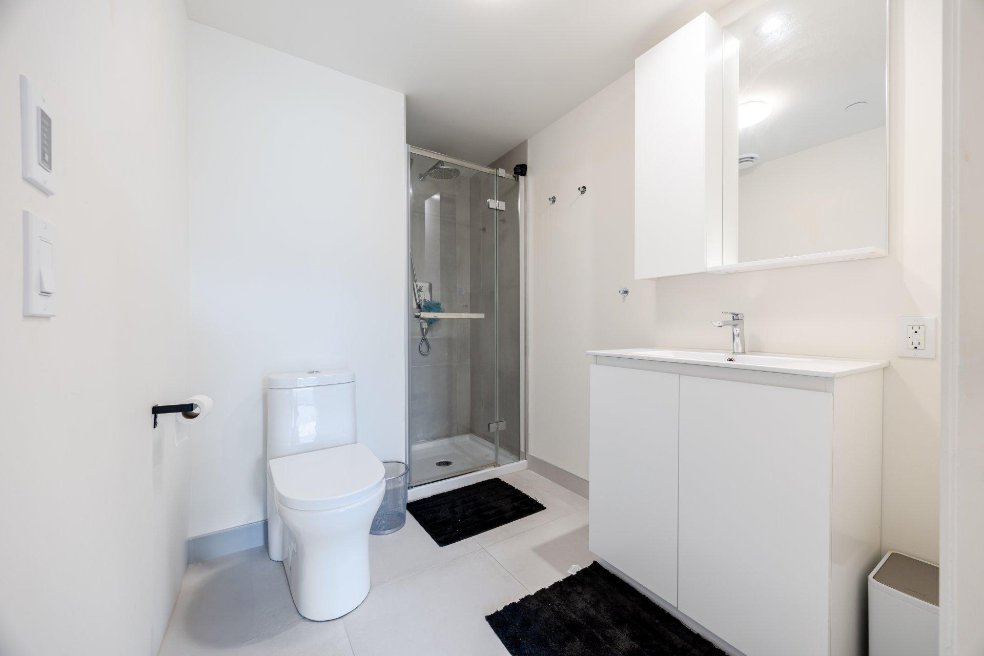 









360


Rue Mayor

, 1103,
Montréal (Ville-Marie),




QC
H3A0J4

