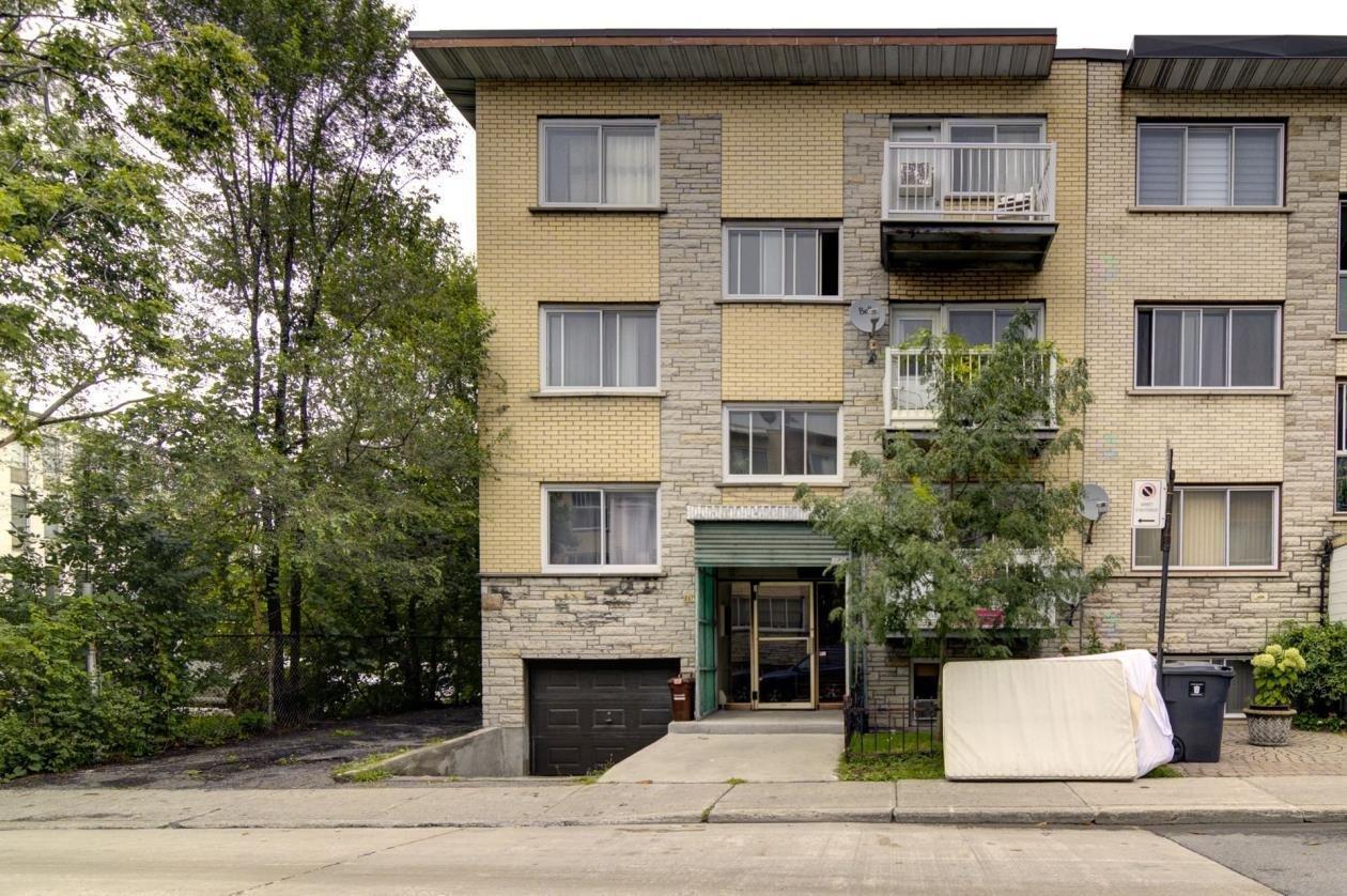 









8675


Av. Champagneur

,
Montréal (Villeray/Saint-Michel/Parc-Extension),




QC
H3N2L1

