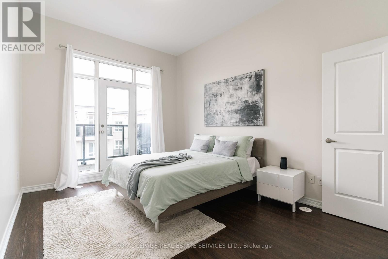 












13 - 9621 JANE STREET

,
Vaughan,




Ontario
L6A4G5

