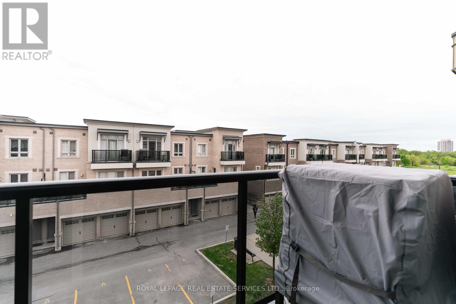 












13 - 9621 JANE STREET

,
Vaughan,




Ontario
L6A4G5

