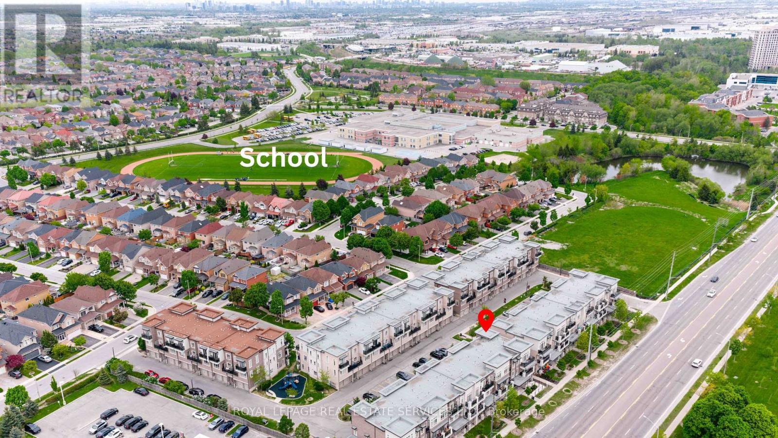 












13 - 9621 JANE STREET

,
Vaughan,




Ontario
L6A4G5

